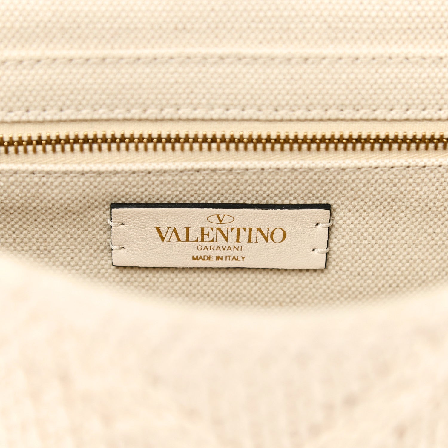 Valentino Garavani Knit Large Roman Stud Shoulder Bag Ecru 6 of 10