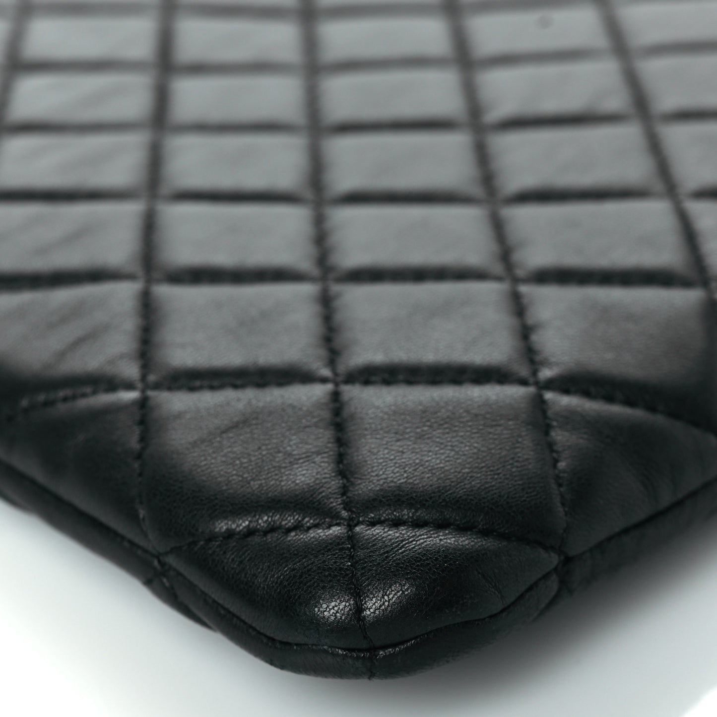 Lambskin Quilted Medium Cosmetic Case Black