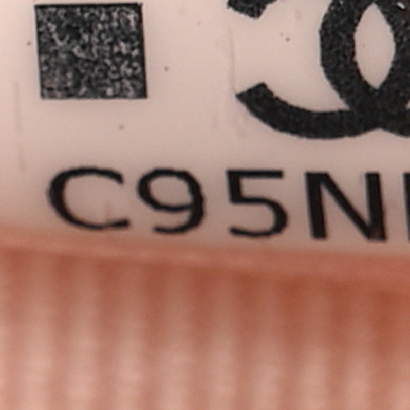 Caviar Quilted Top Handle Slim Vanity With Chain Light Pink