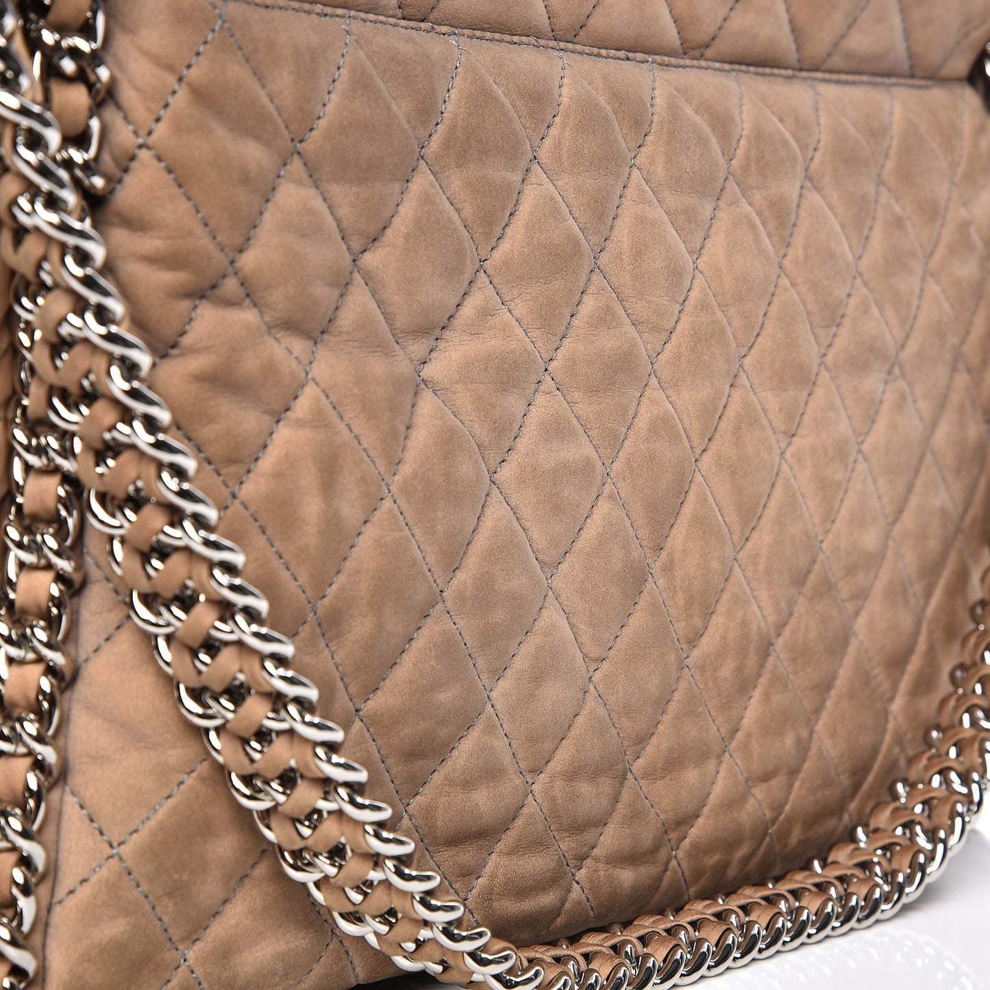 Nubuck Quilted Chain Around Maxi Flap Grey