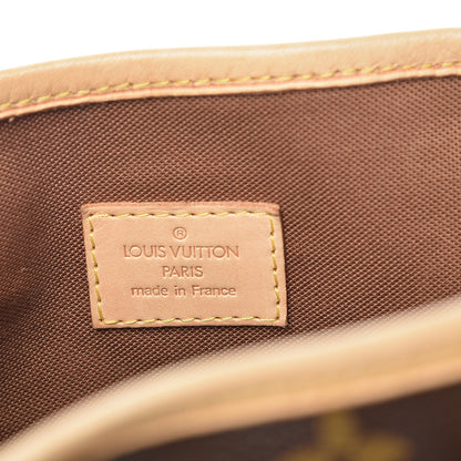 Louis Vuitton Monogram Batignolles 6 of 12