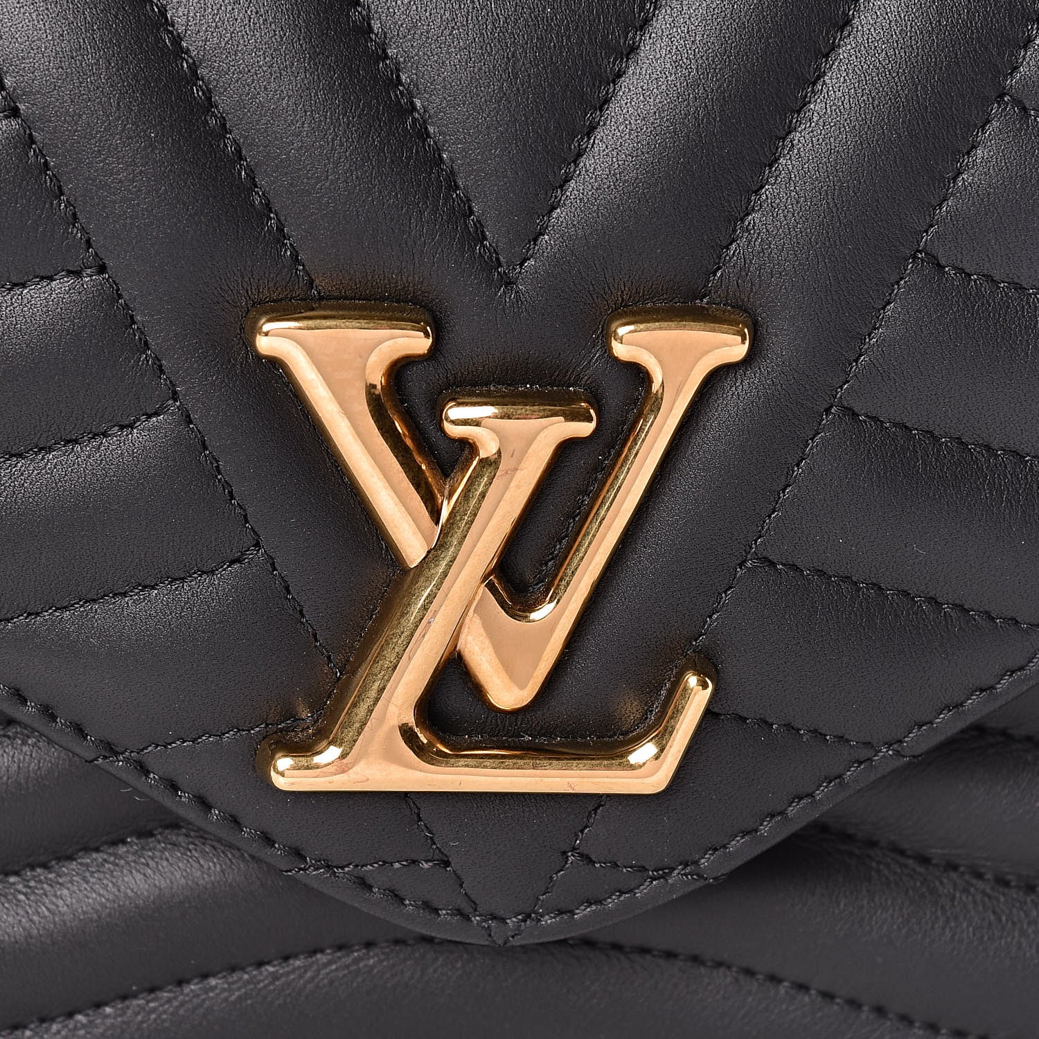 Louis Vuitton Calfskin New Wave Chain MM Black 8 of 11