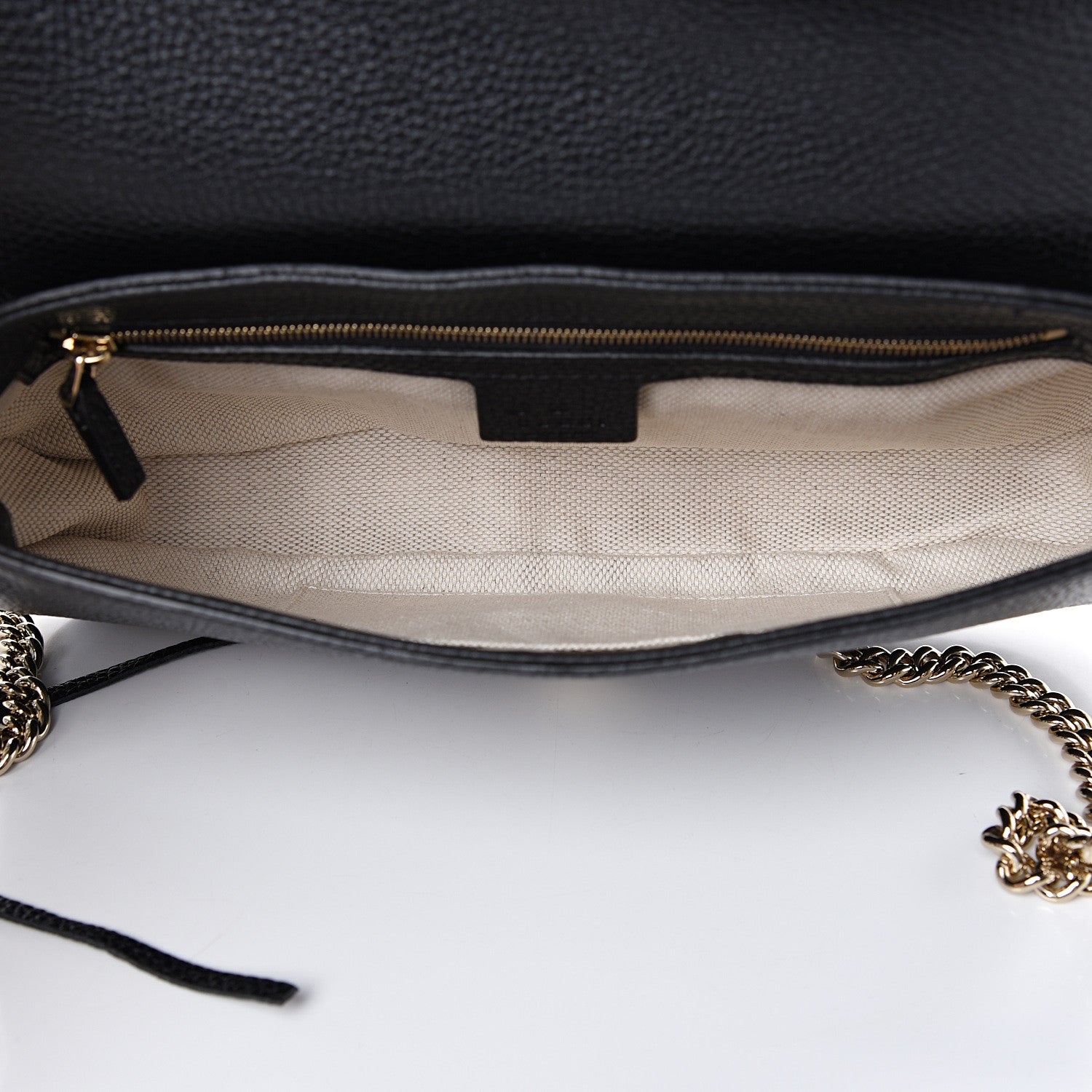 Gucci Pebbled Calfskin Medium Soho Flap Crossbody Black 4 of 9