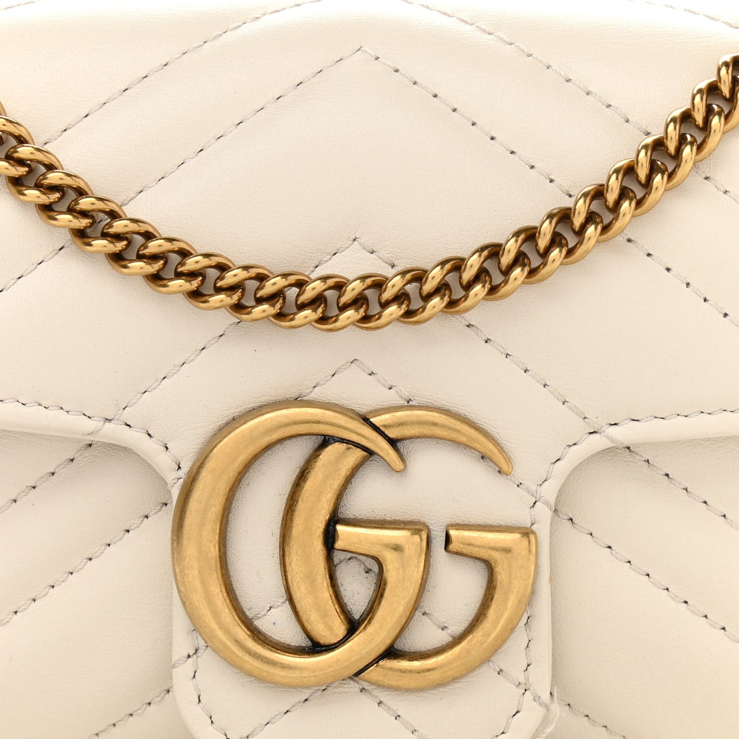 Calfskin Matelasse Super Mini GG Marmont Shoulder Bag White