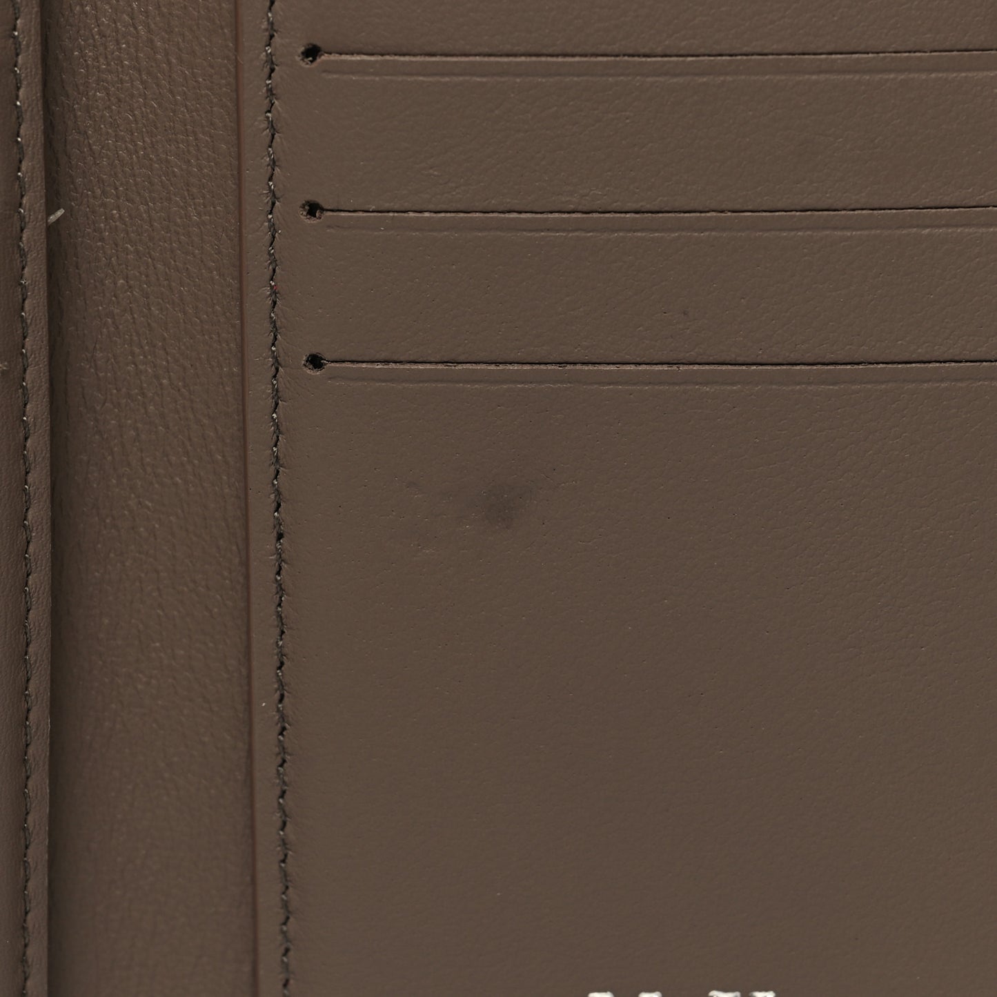 Taurillon Capucines Compact Wallet Magnolia