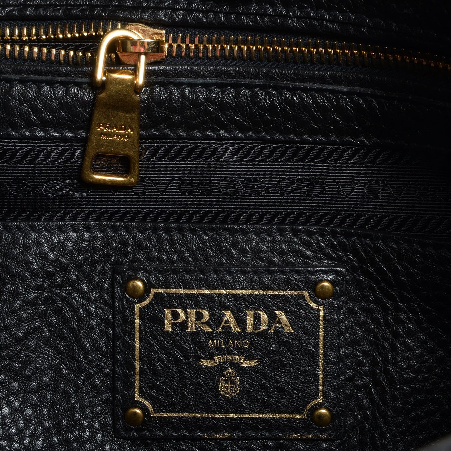 Vitello Daino Side Pocket Hobo Nero Black