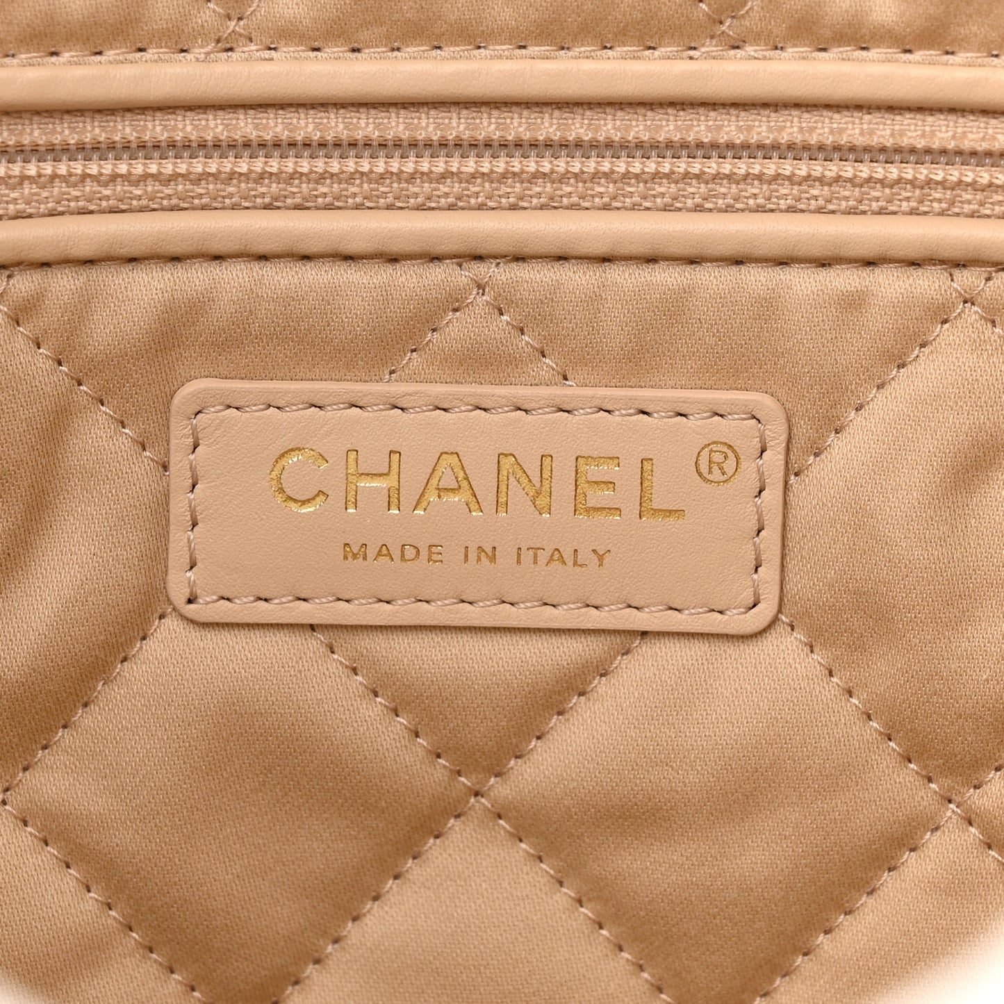 Shiny Calfskin Quilted Small Chanel 22 White
