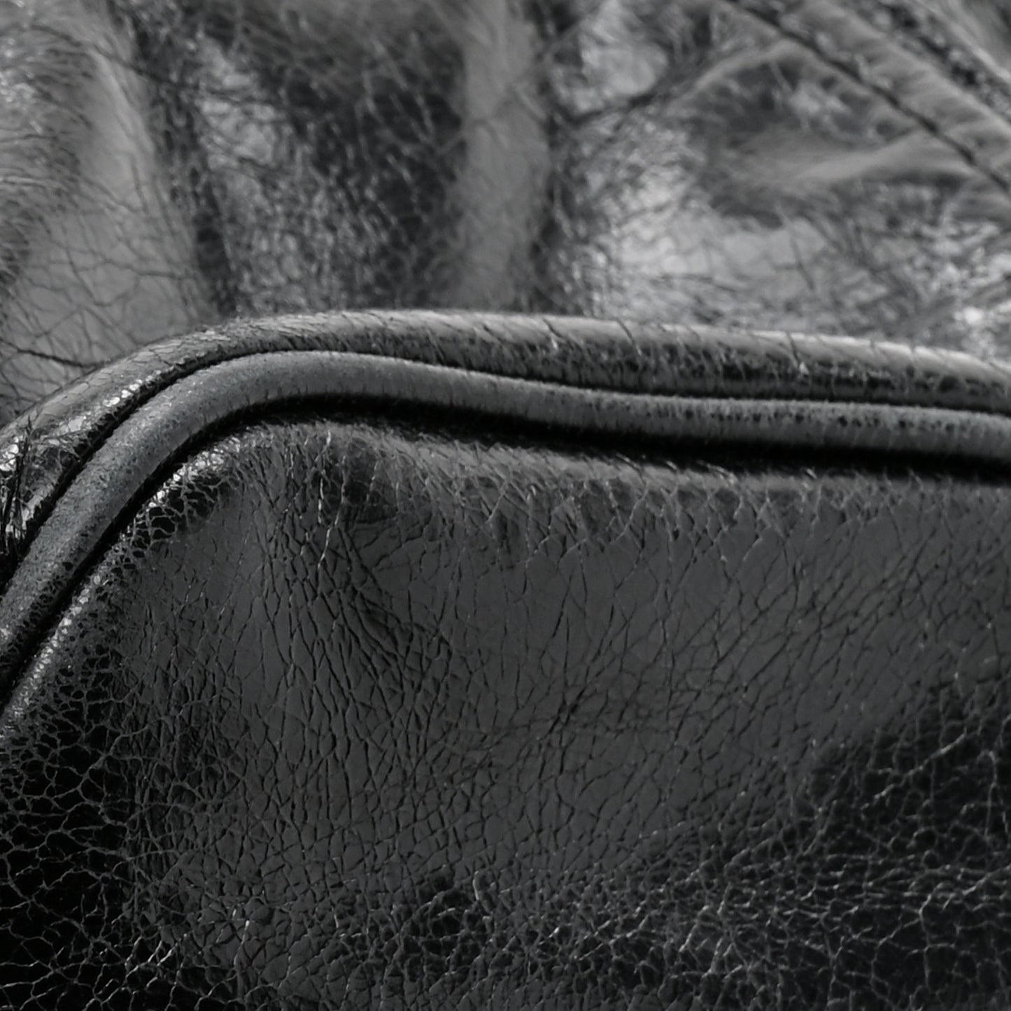 Vitello Shine Shopping Satchel Black