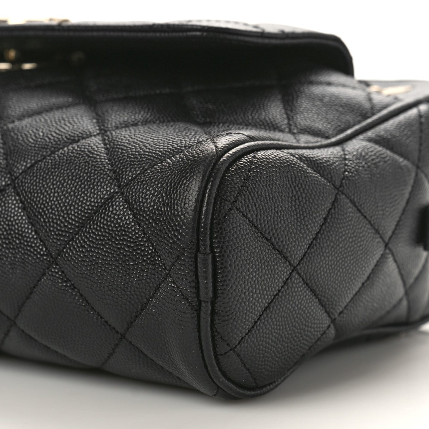 Caviar Quilted Medium In & Out Camera Case Black