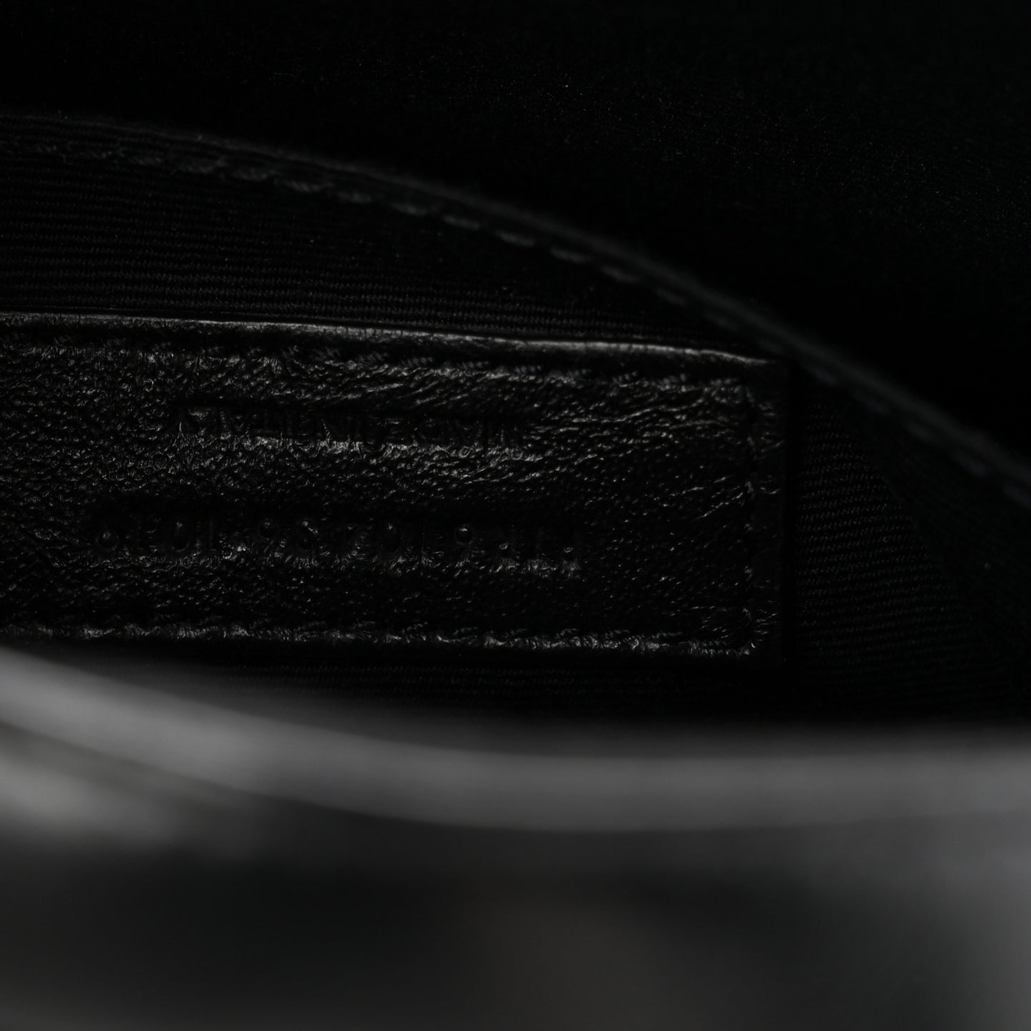Calfskin Matelasse Chevron Round Vinyle Camera Bag Black