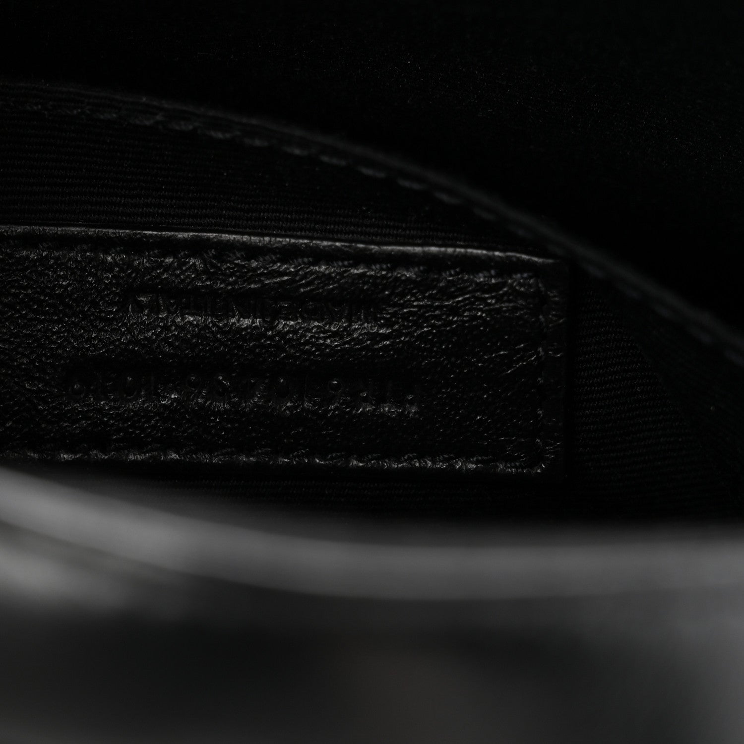 Saint Laurent Calfskin Matelasse Chevron Round Vinyle Camera Bag Black 7 of 10