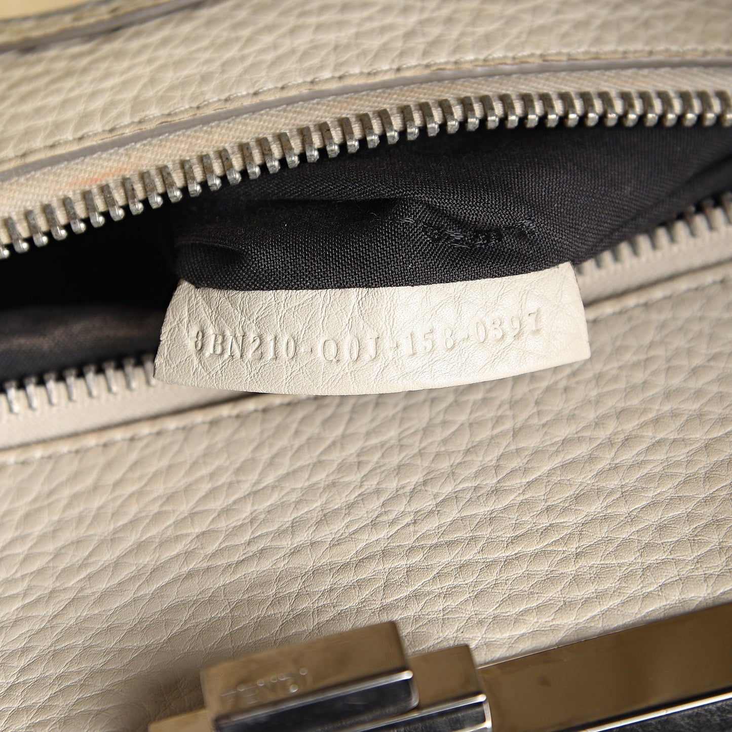 Cuoio Romano Selleria Bi-Color Large Peekaboo Iconic Satchel Asfalto Latte