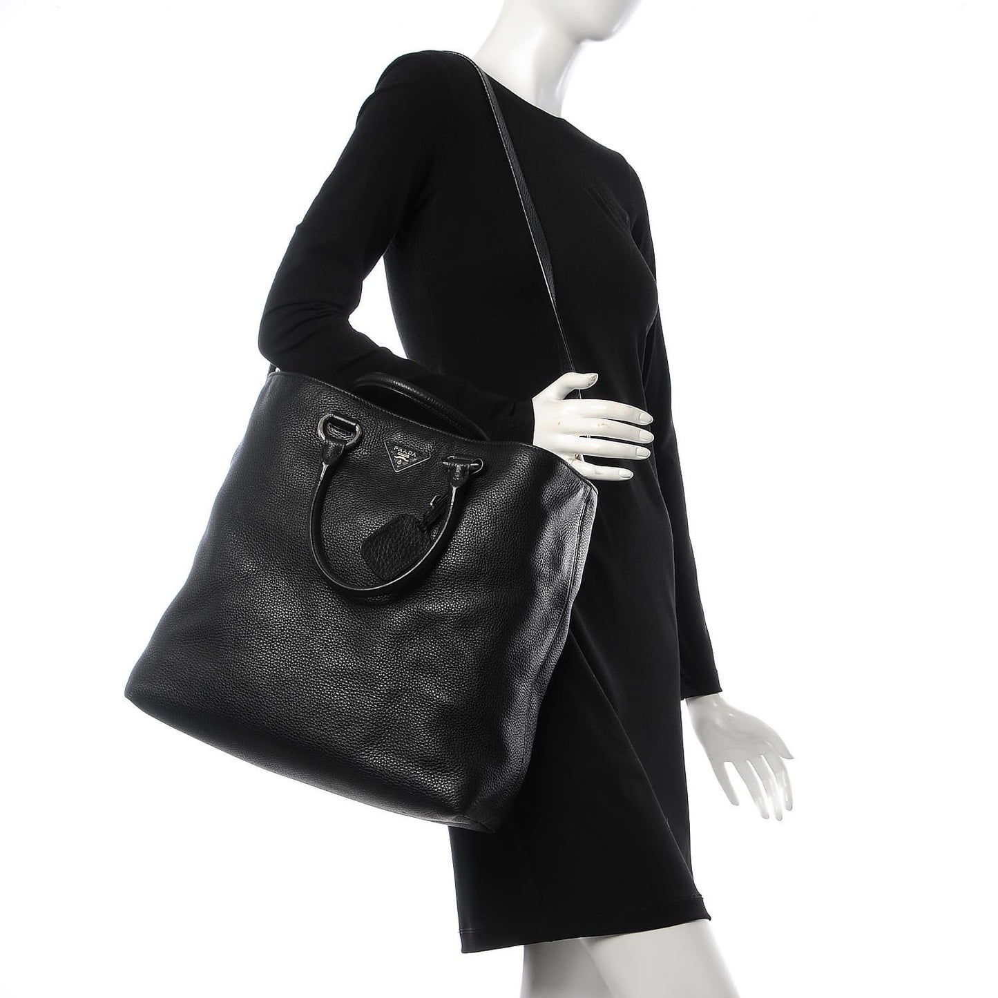Vitello Daino Tote Black