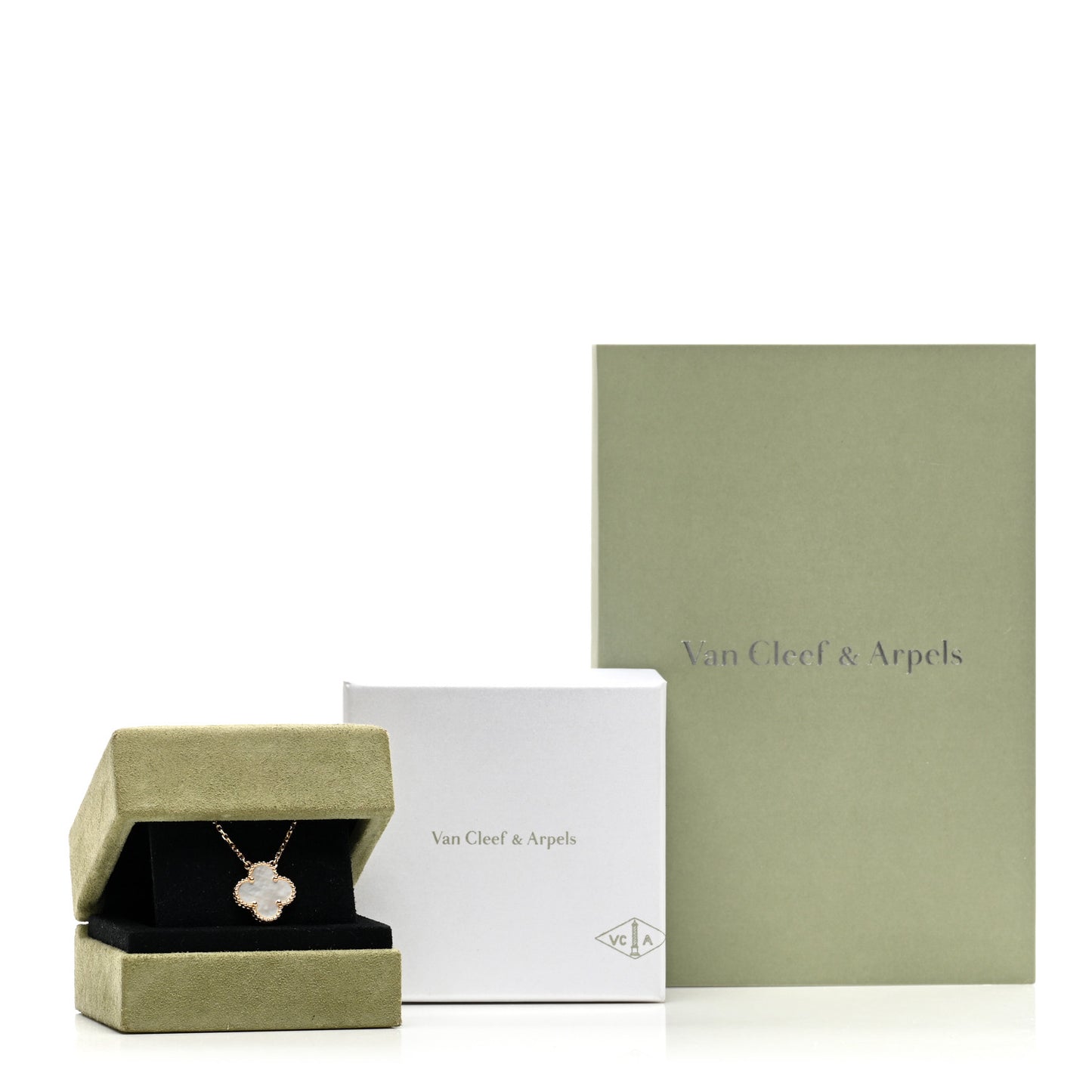 18K Yellow Gold Mother of Pearl Vintage Alhambra Pendant Necklace