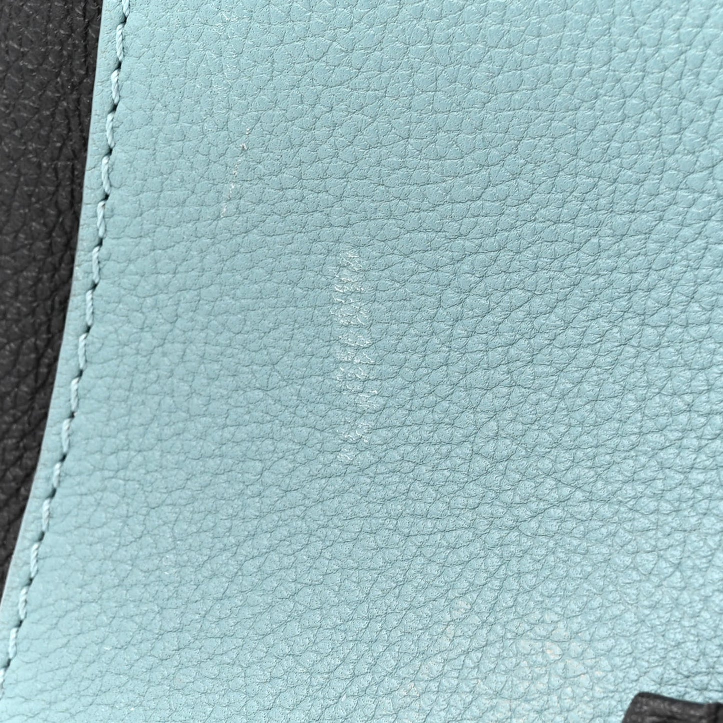 Calfskin Lockme Cabas Sky Black