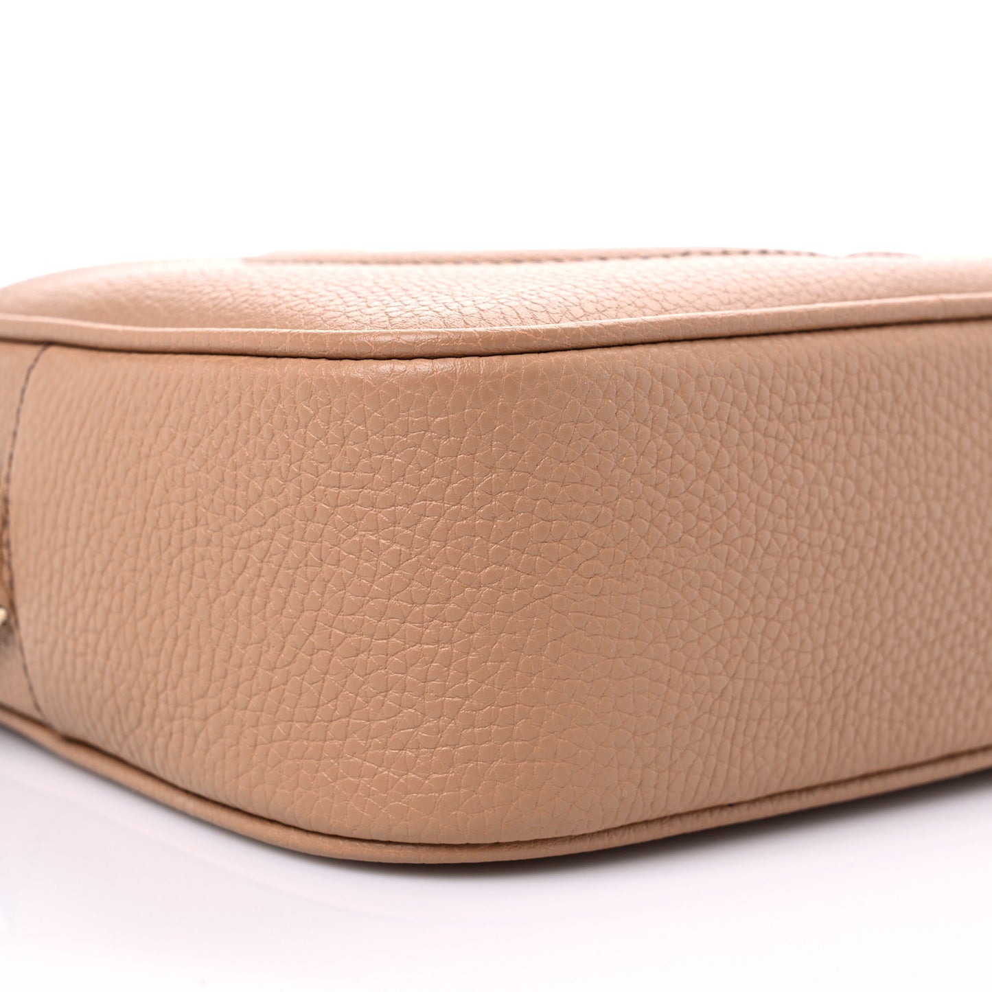 Pebbled Calfskin Small Soho Disco Bag Camelia