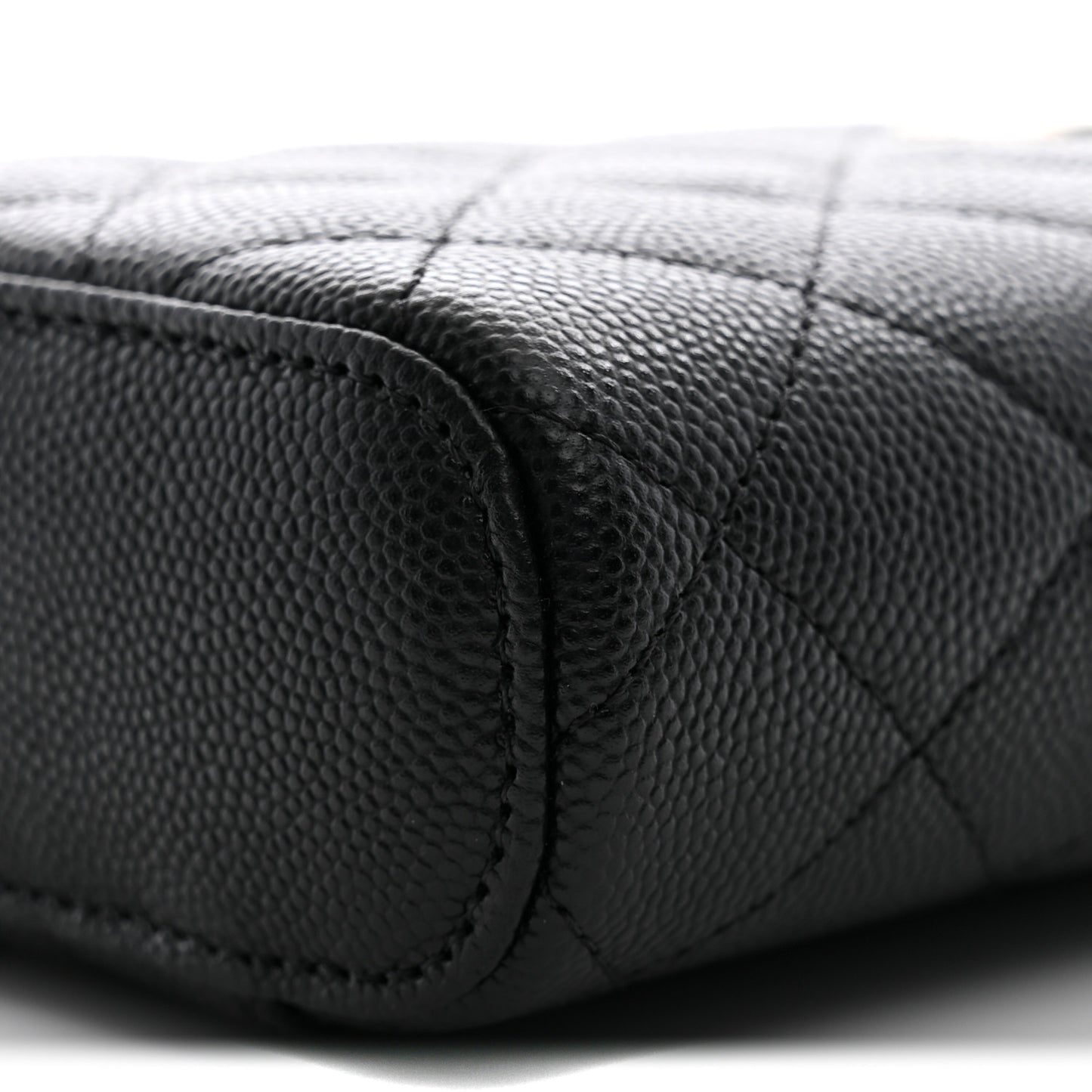 Caviar Quilted Small Vertical Coco Beauty Vanity Case With Chain Black