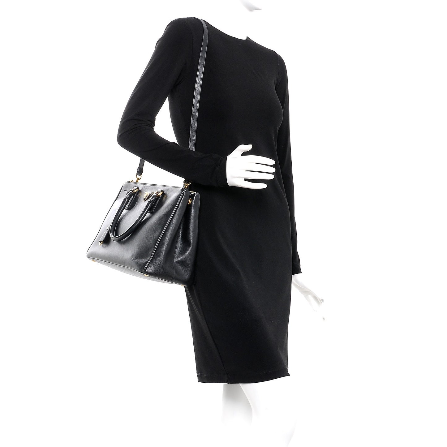Saffiano Medium Galleria Double Zip Tote Black