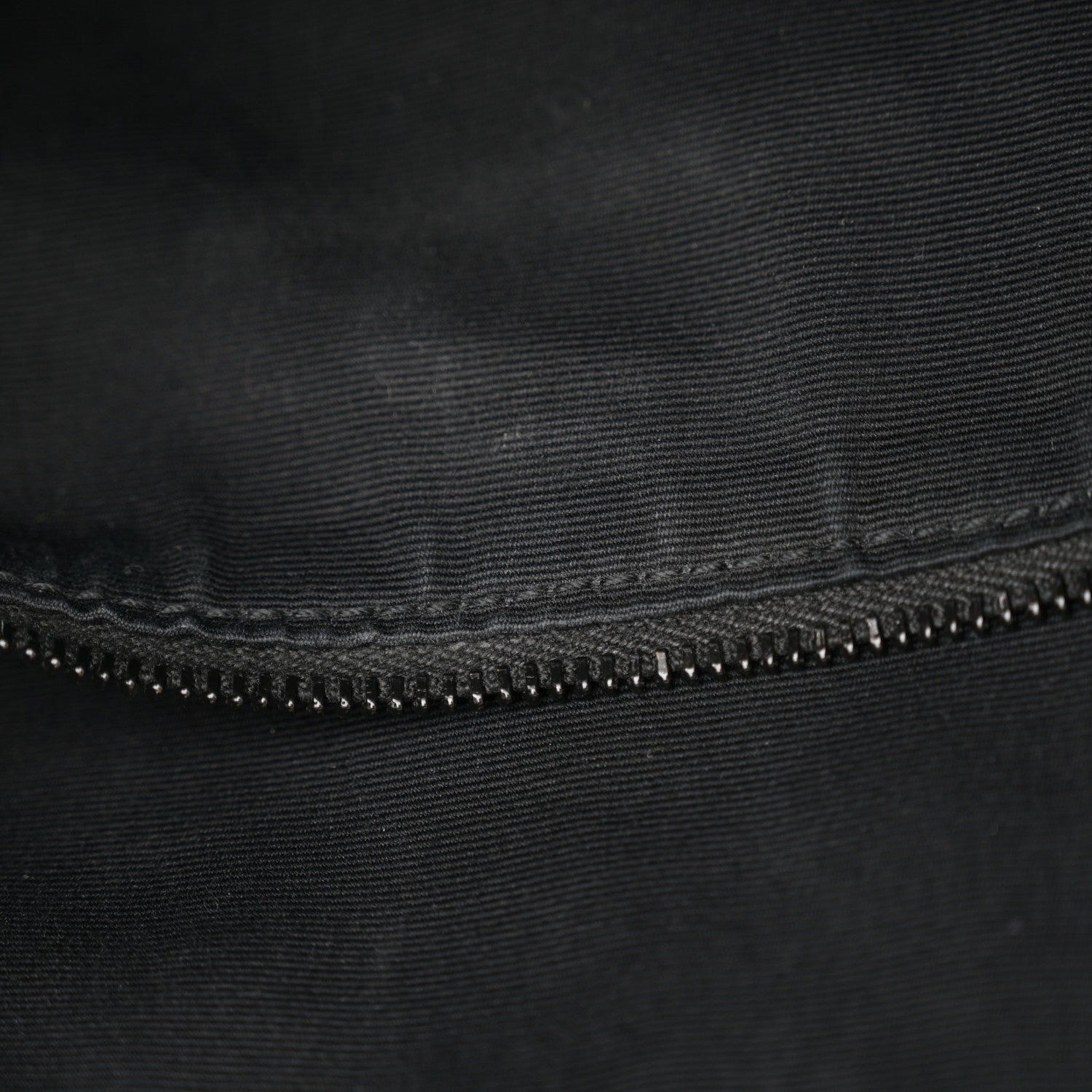 Saint Laurent Crinkled Calfskin Matelasse Monogram Large Niki Shopper Tote Black 13 of 15