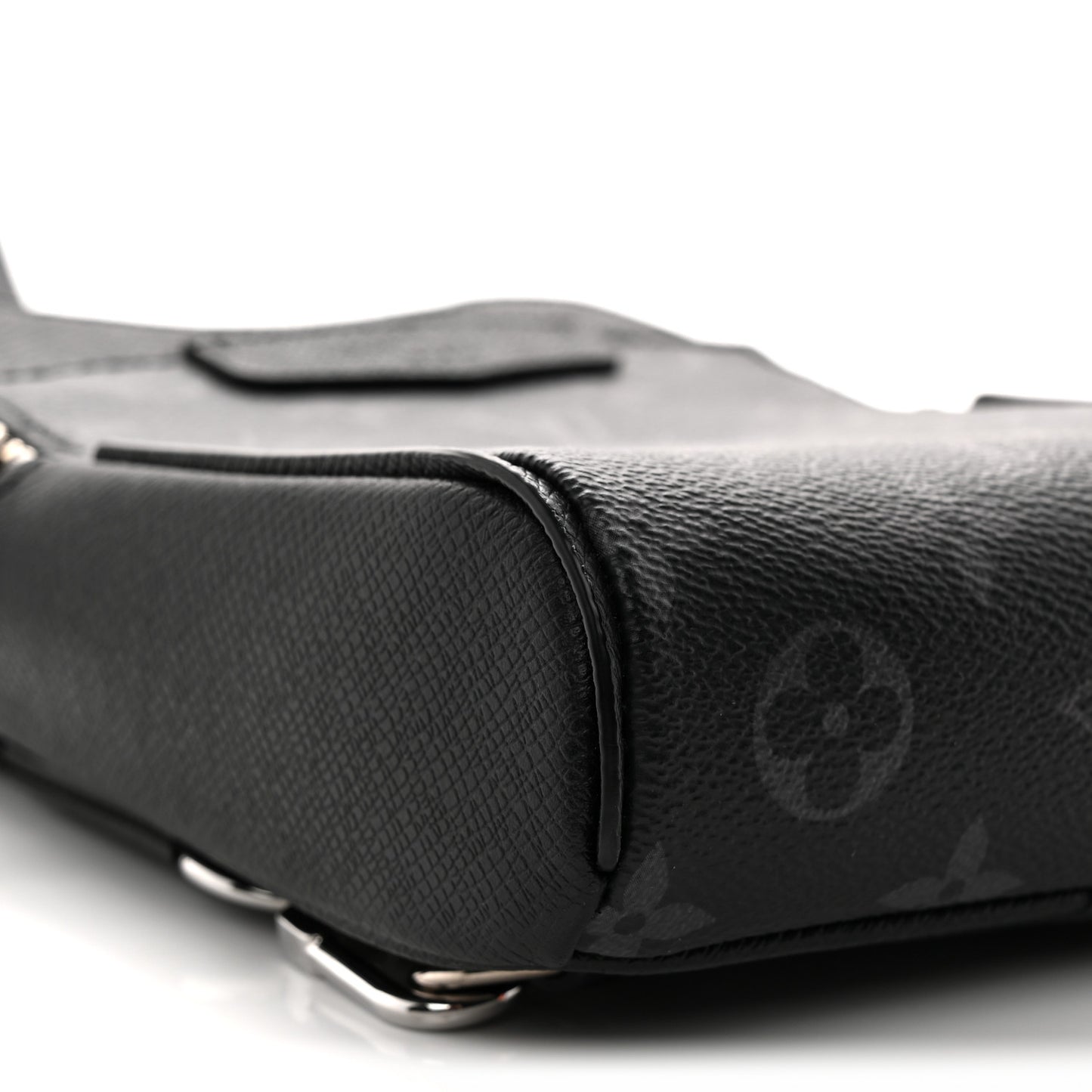 Taigarama Outdoor Slingbag Black