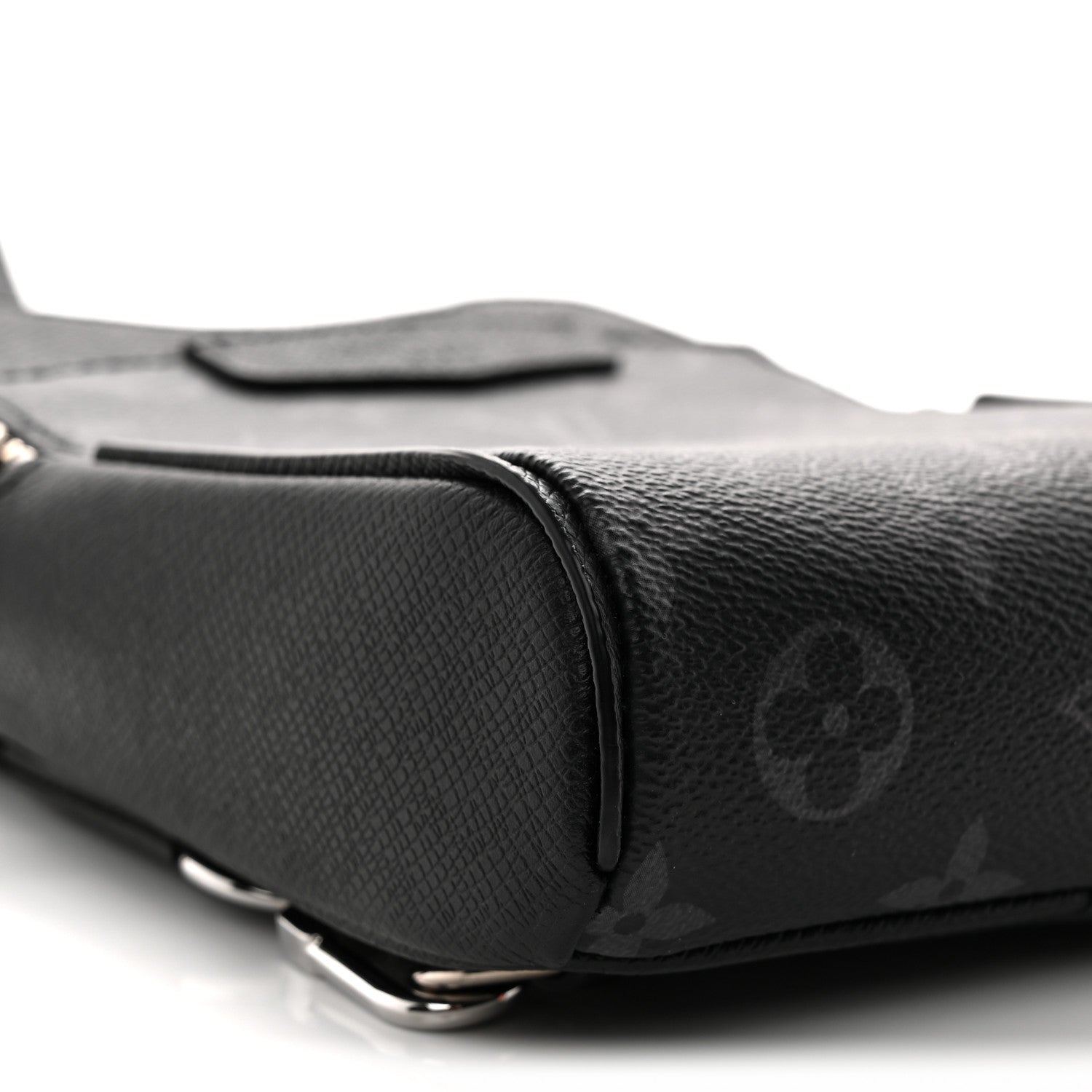 Louis Vuitton Taigarama Outdoor Slingbag Black 7 of 8