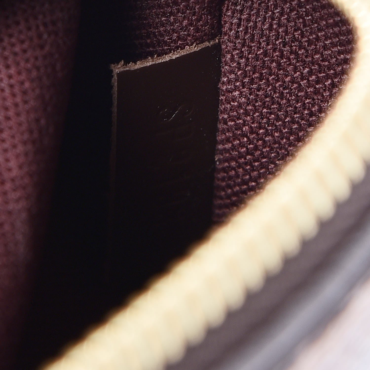 Louis Vuitton Damier Ebene Hoxton PM 7 of 7