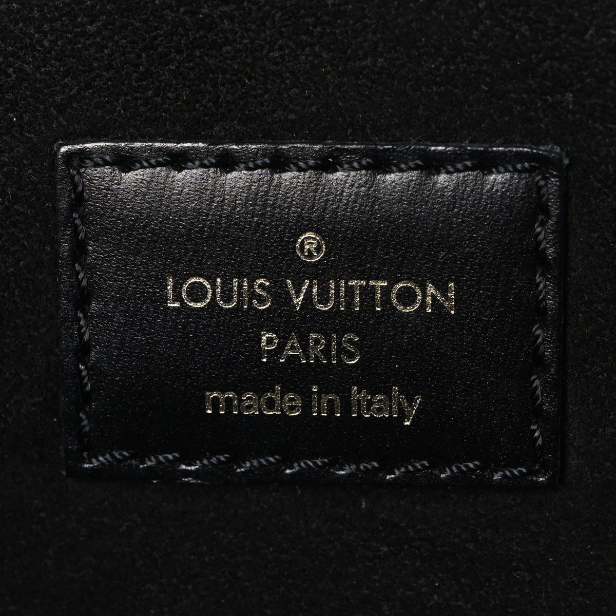 Reverse Monogram Pochette Metis