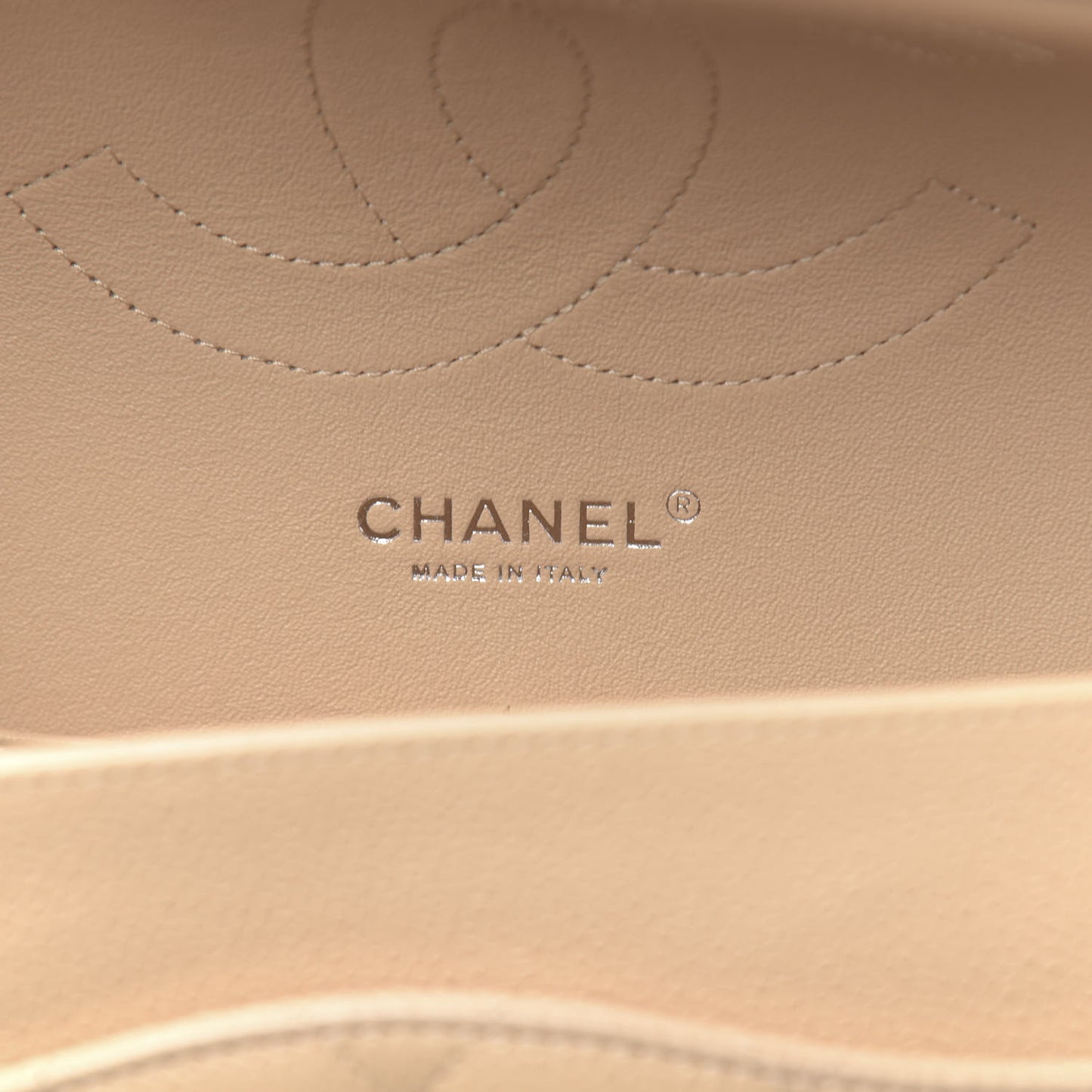 Caviar Quilted Jumbo Double Flap Beige Clair