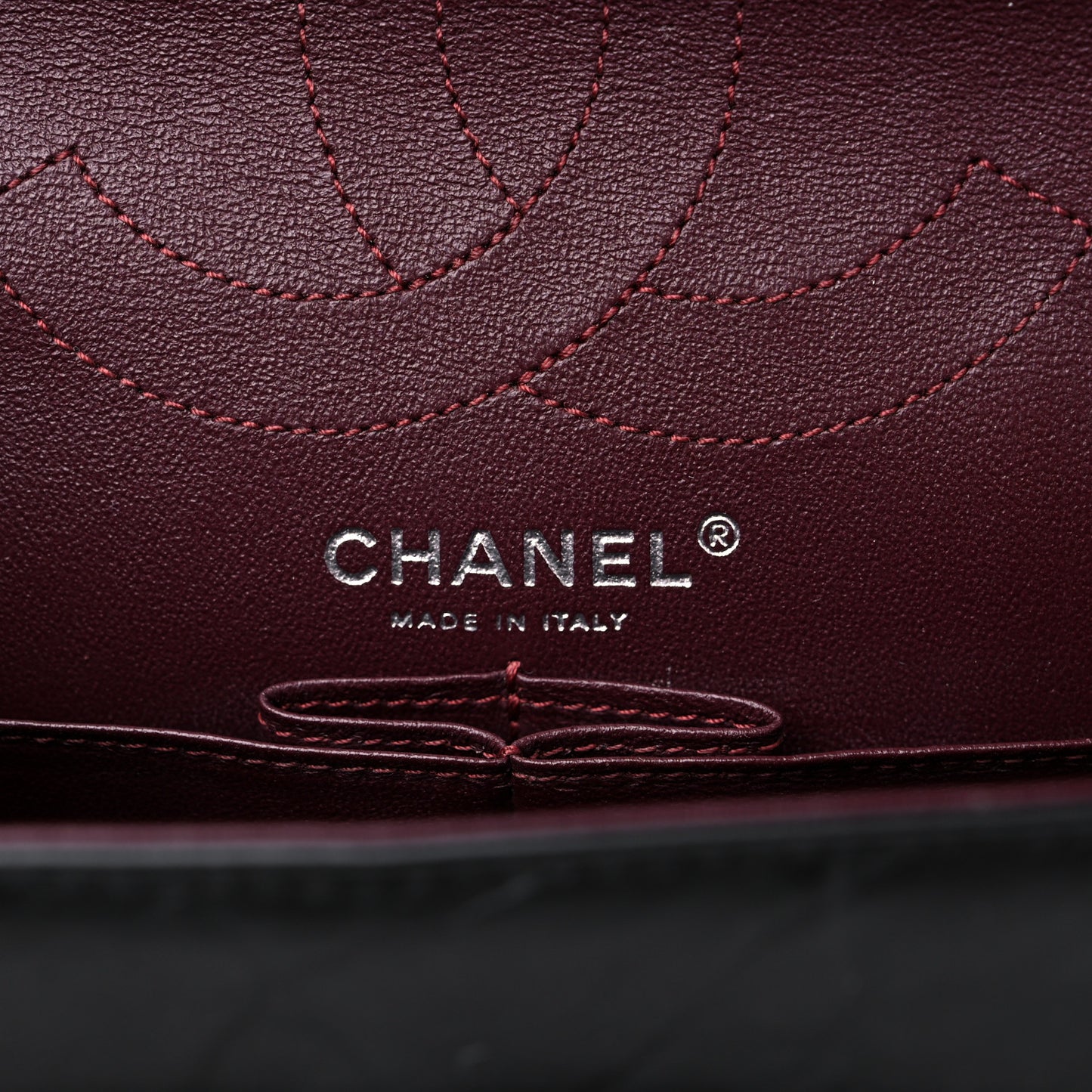 Aged Calfskin Chevron Quilted 2.55 Reissue 226 So Black