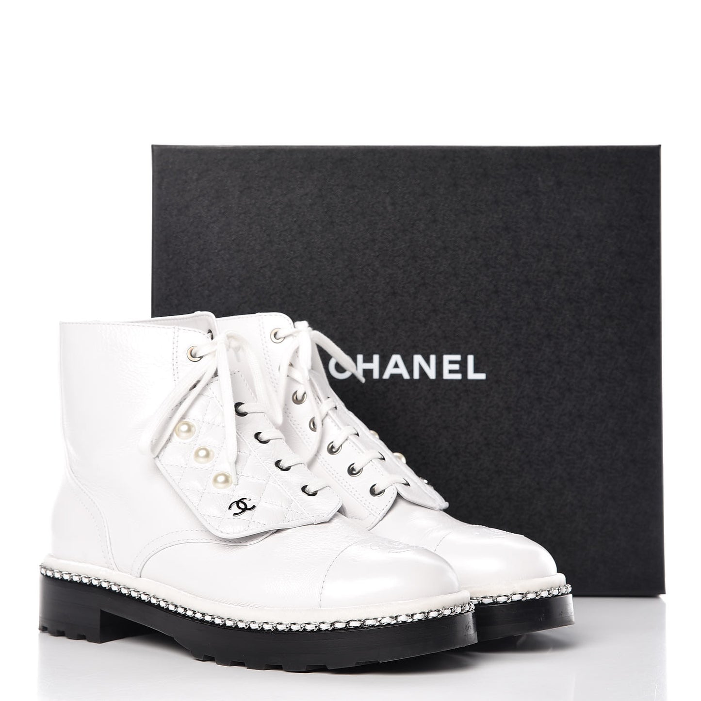 Crackled Calfskin Pearl Chain CC Combat Short Boots 40 White