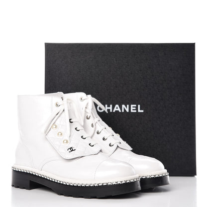 Chanel Crackled Calfskin Pearl Chain CC Combat Short Boots 40 White 16 of 16