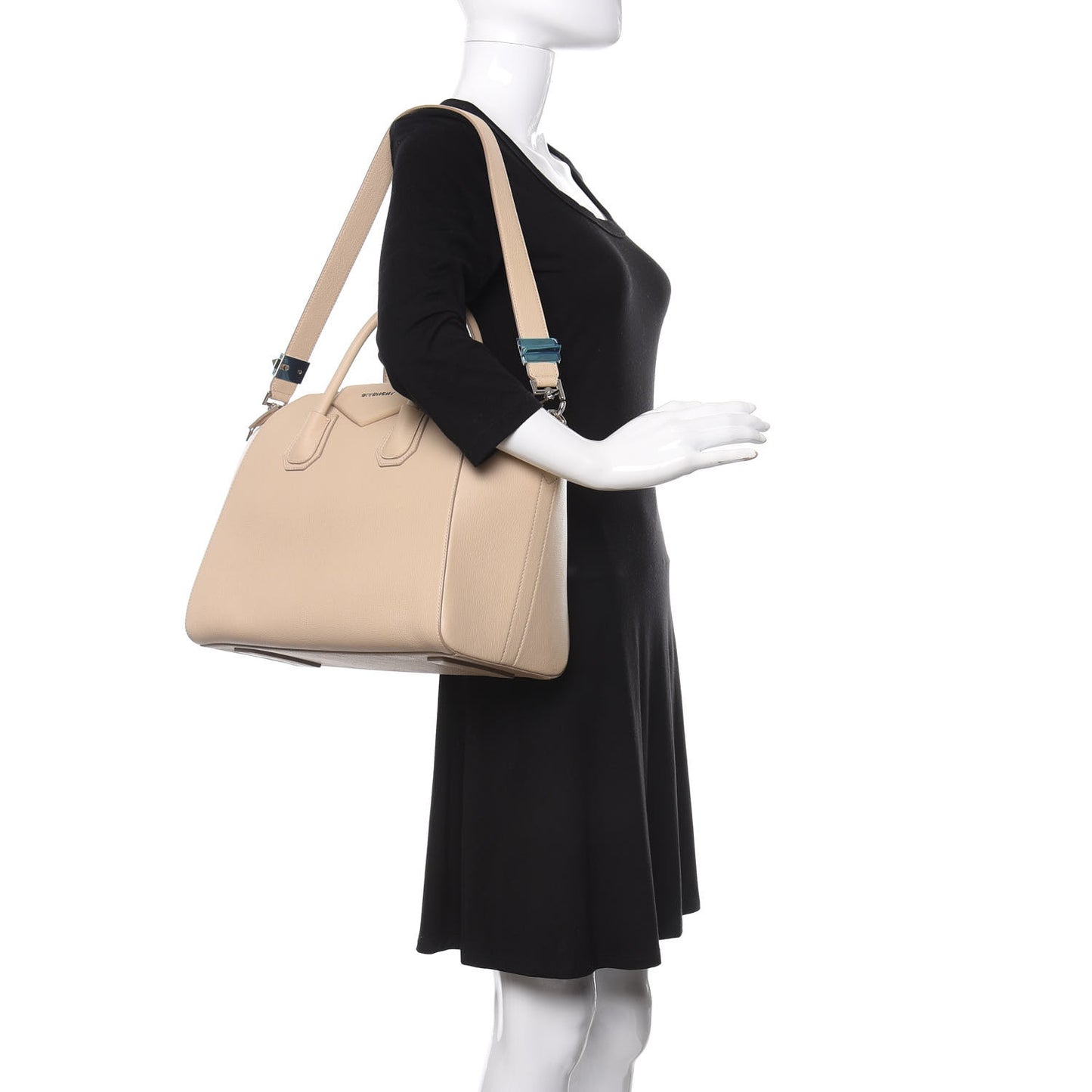 Sugar Goatskin Medium Antigona Skin