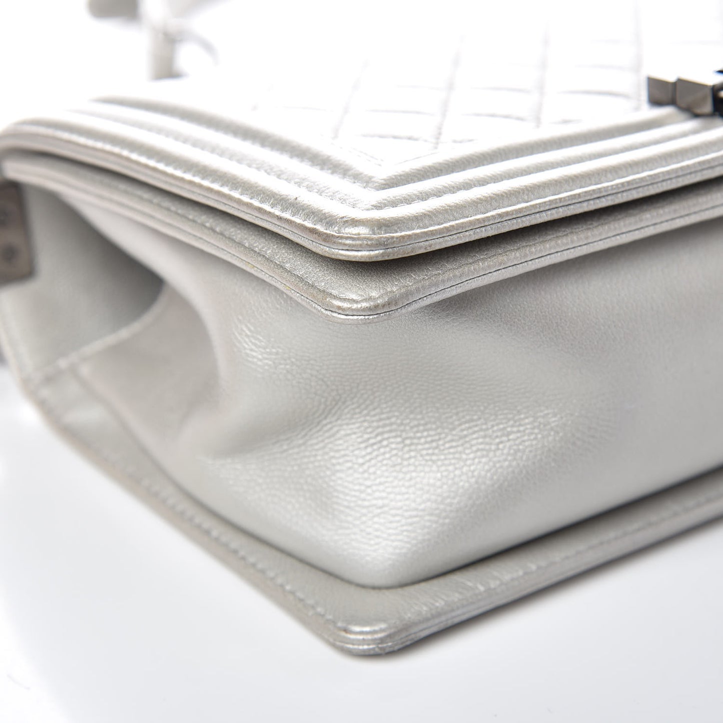 Metallic Caviar Quilted Medium Boy Flap Silver