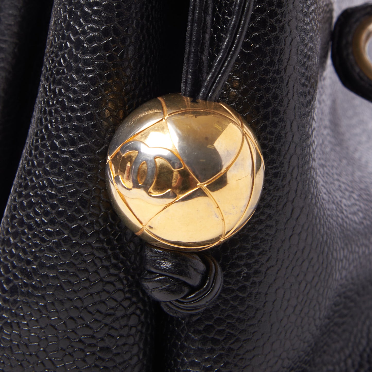Caviar CC Shoulder Bag Black