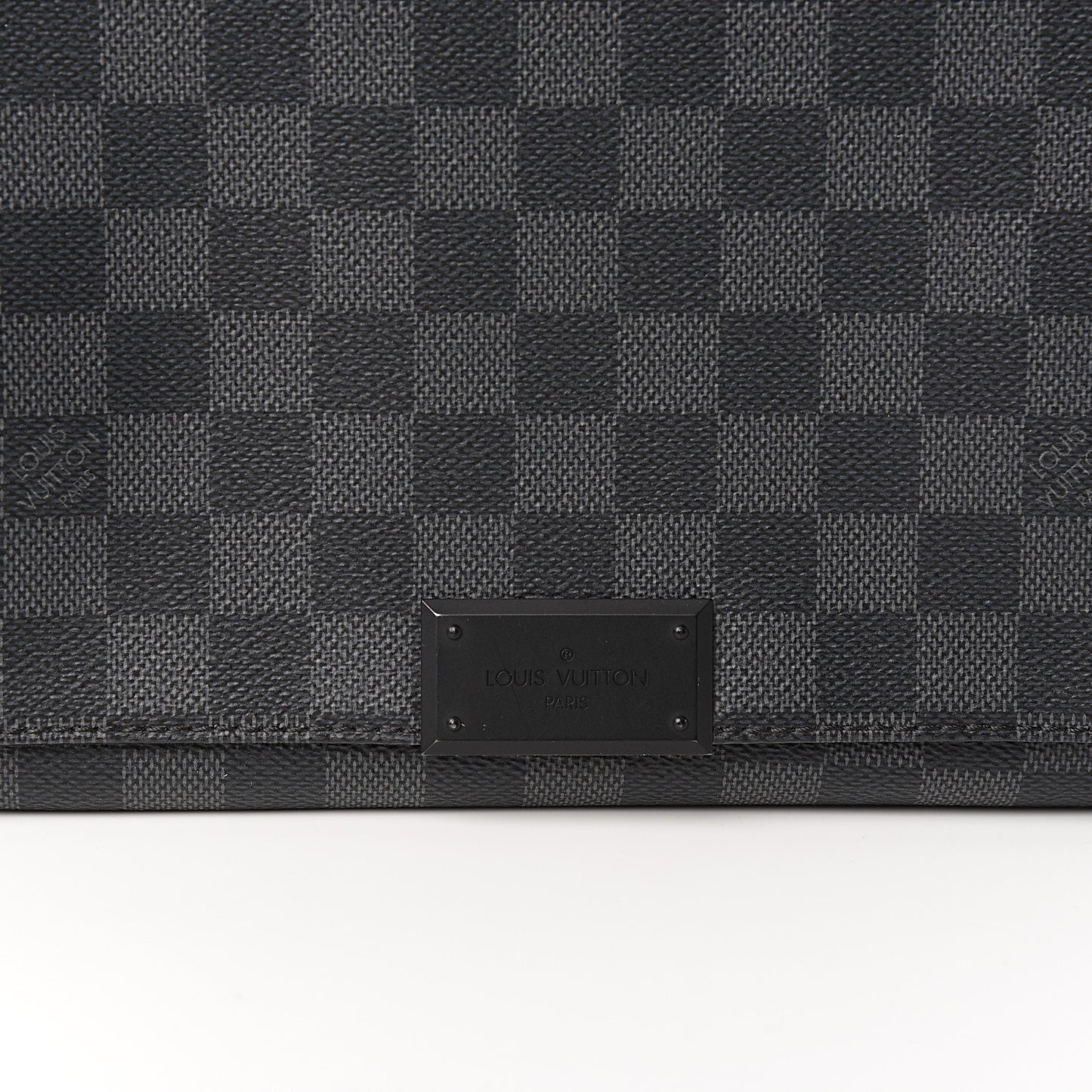 Damier Graphite District MM