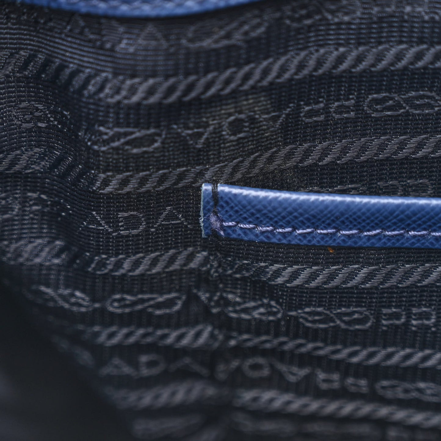 Saffiano Lux Large Galleria Double Zip Tote Bluette