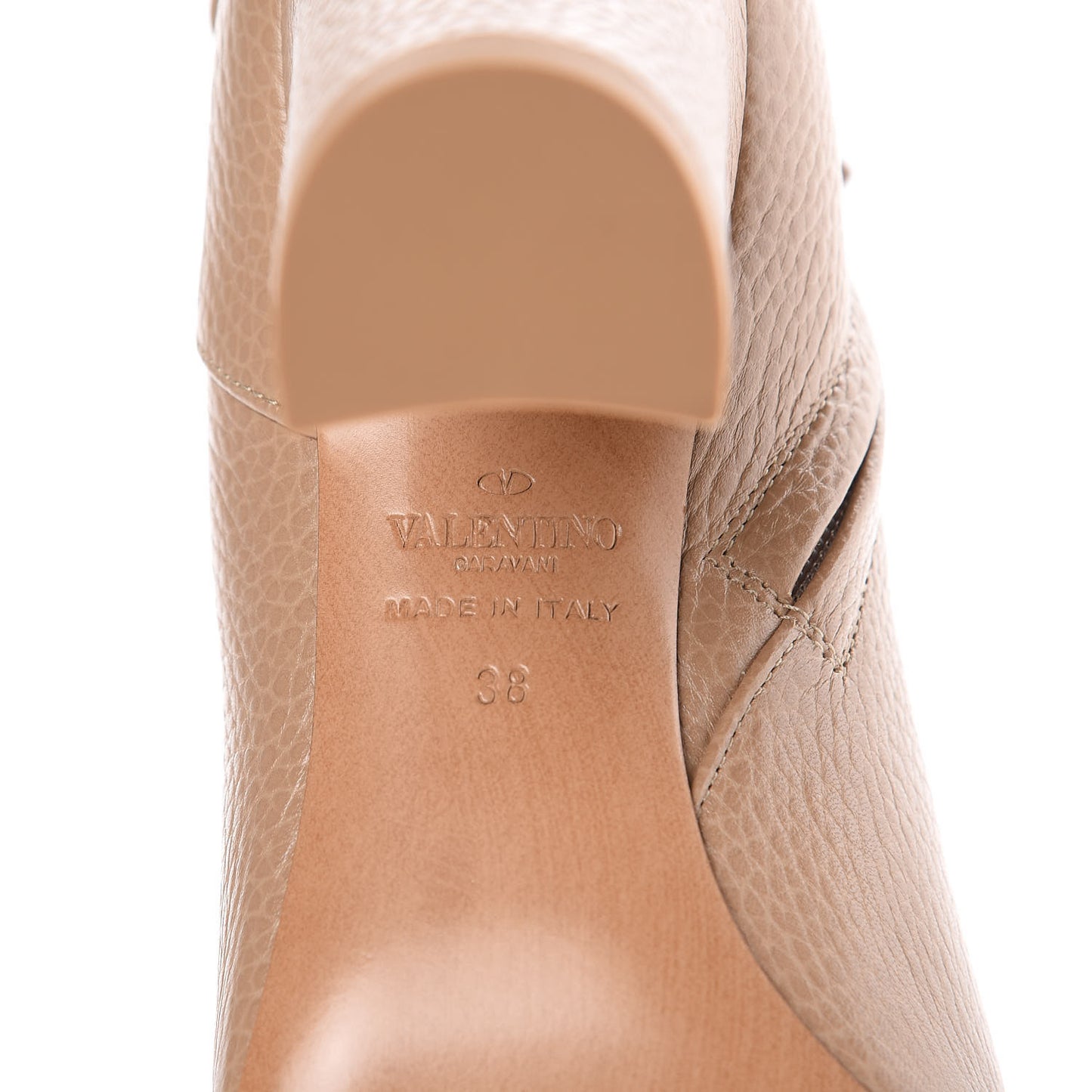 Pebbled Calfskin Rockstud Single Buckle 90mm Block Heel Ankle Boots 38 Camel Rose