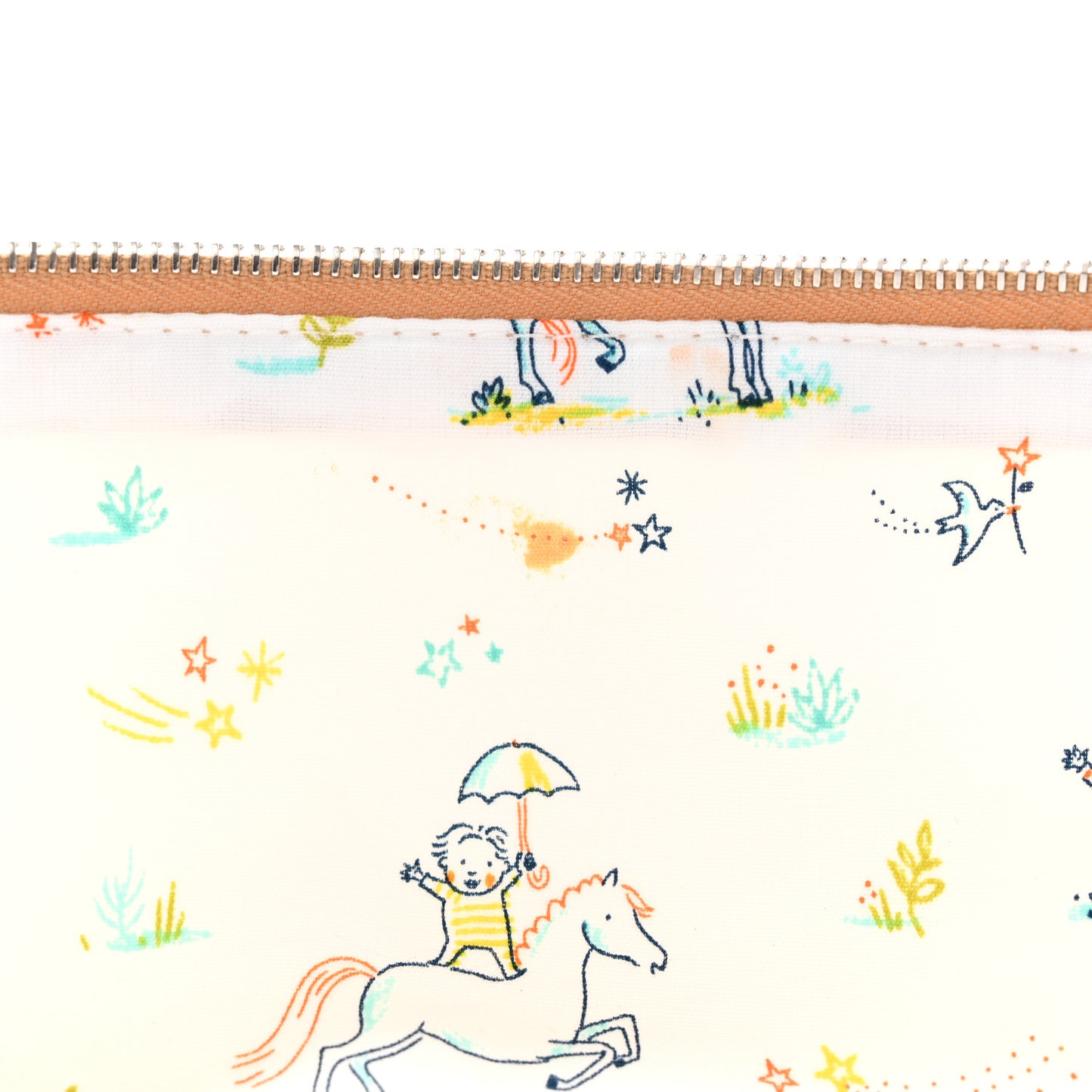 Printed Cotton Embroidered Medium Toogo Cabriole Case Biscuit