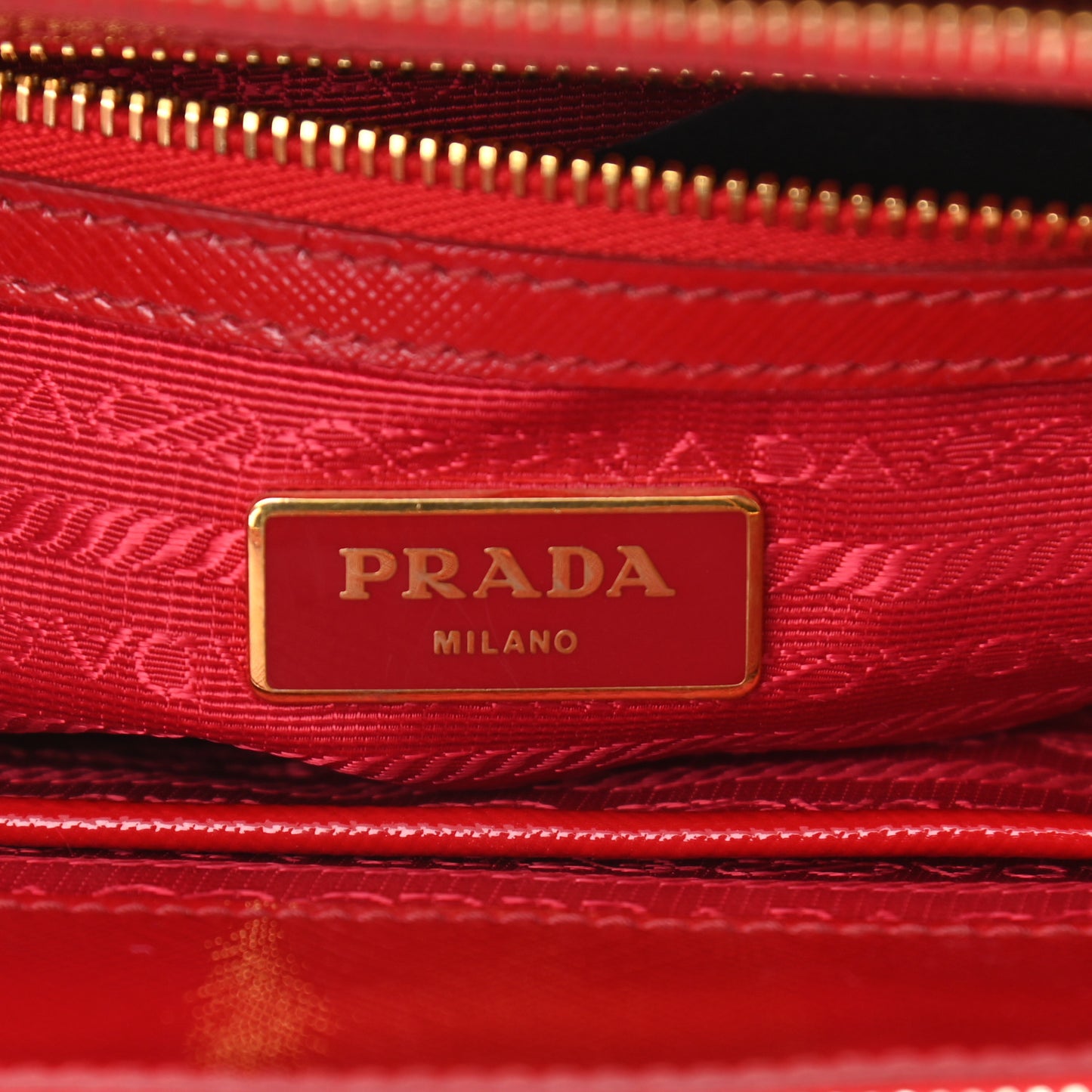 Saffiano Vernice Mini Galleria Double Zip Tote Rosso