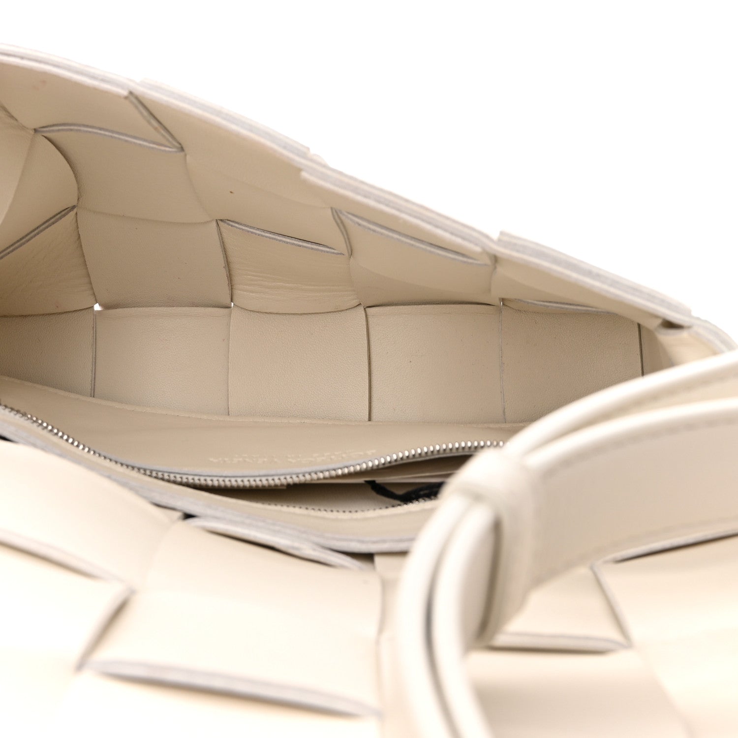 Bottega Veneta Lambskin Maxi Intrecciato Cassette Crossbody Bag White 5 of 12