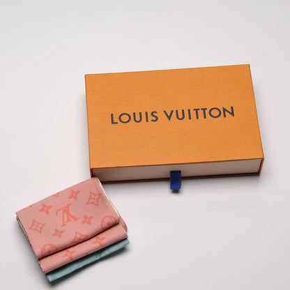 Louis Vuitton Silk Monogram Jungle 16 Bandeau Menthe 6 of 6