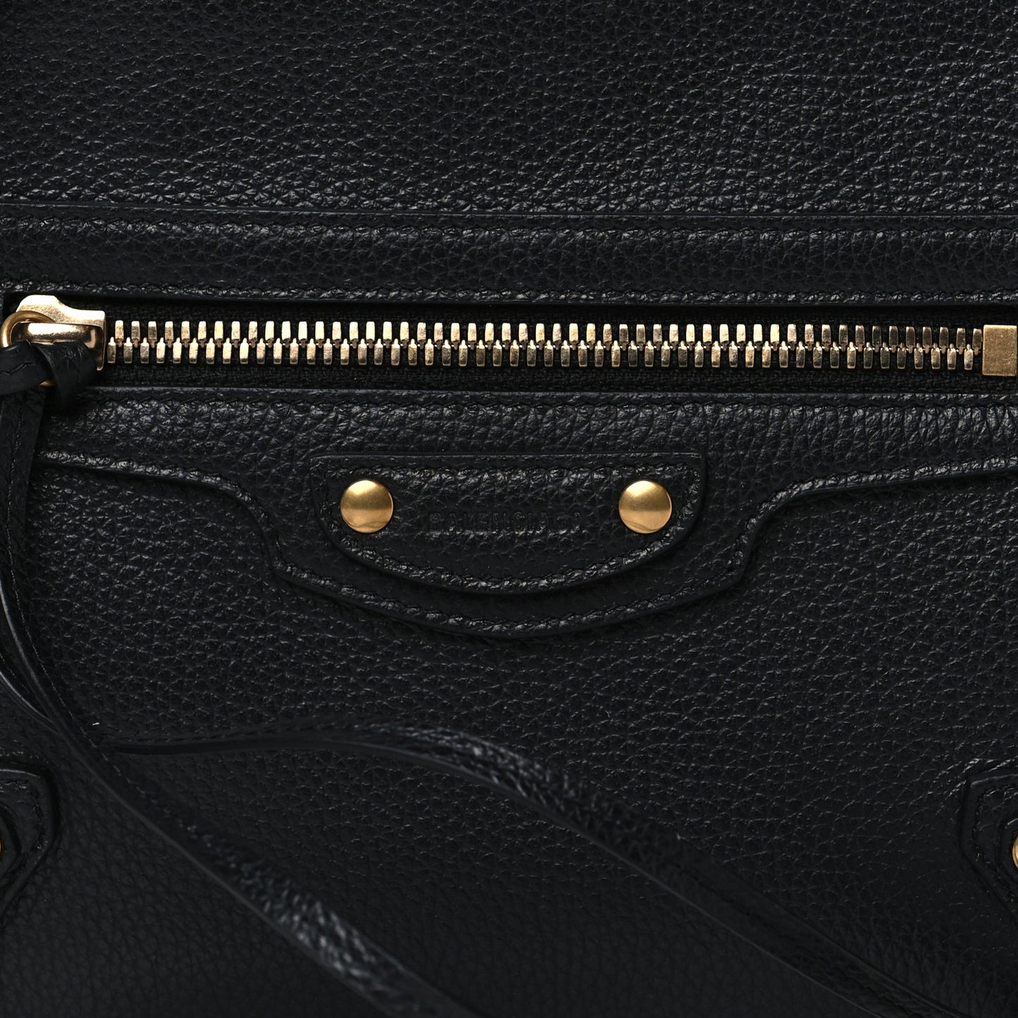 Grained Calfskin Neo Classic Gold Hardware Multipouch Black