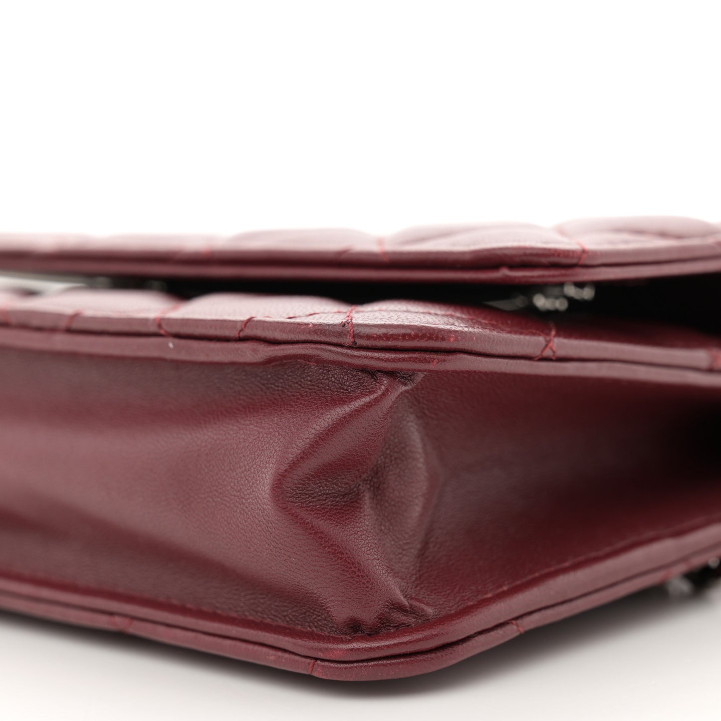 Lambskin Quilted Wallet On Chain WOC Red