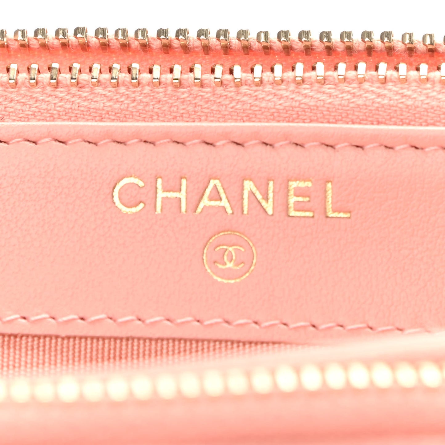 Caviar Quilted Small Boy Clutch With Chain Light Pink