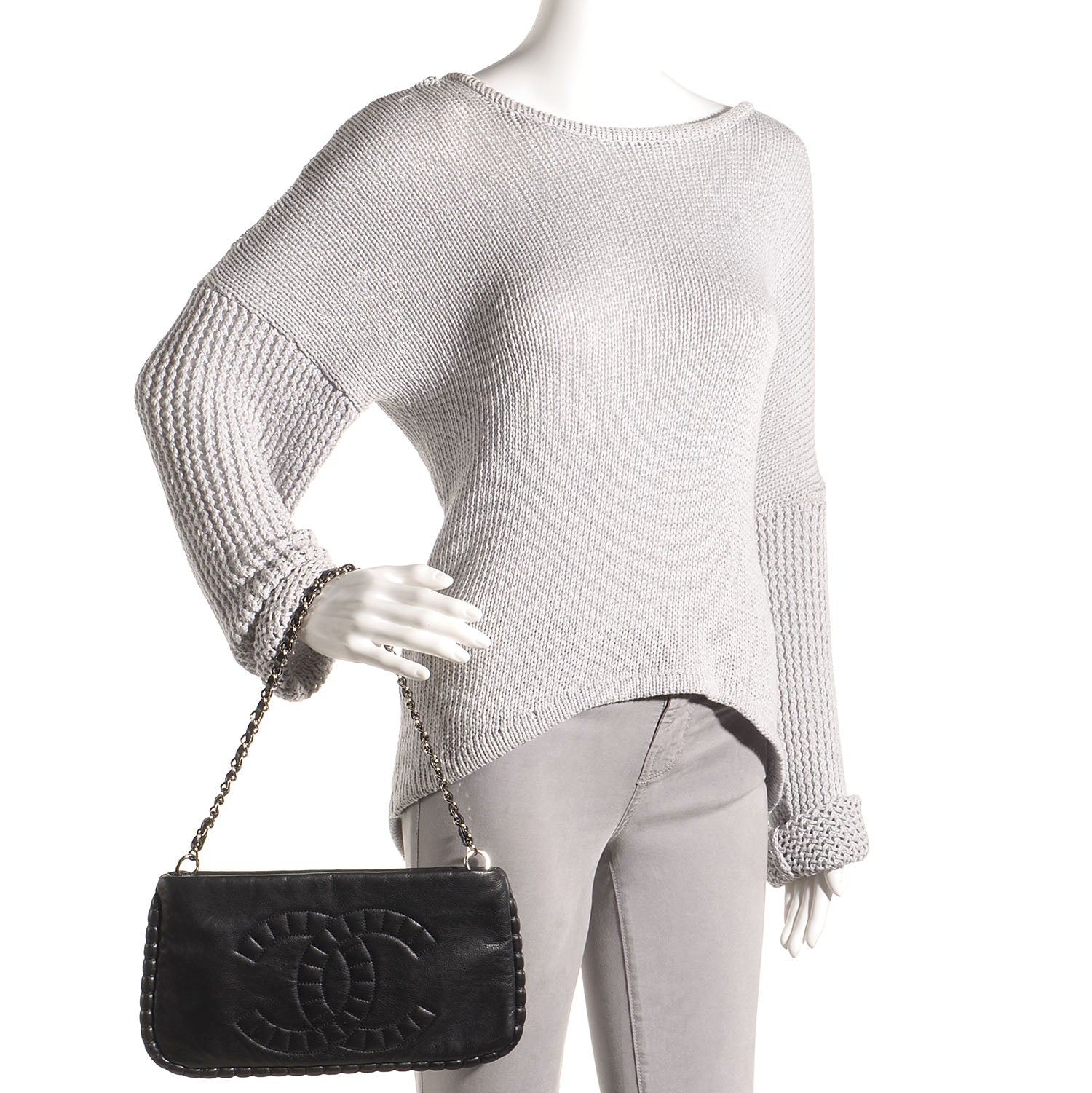 Chanel Calfskin On the Bund Pochette Black 2 of 7