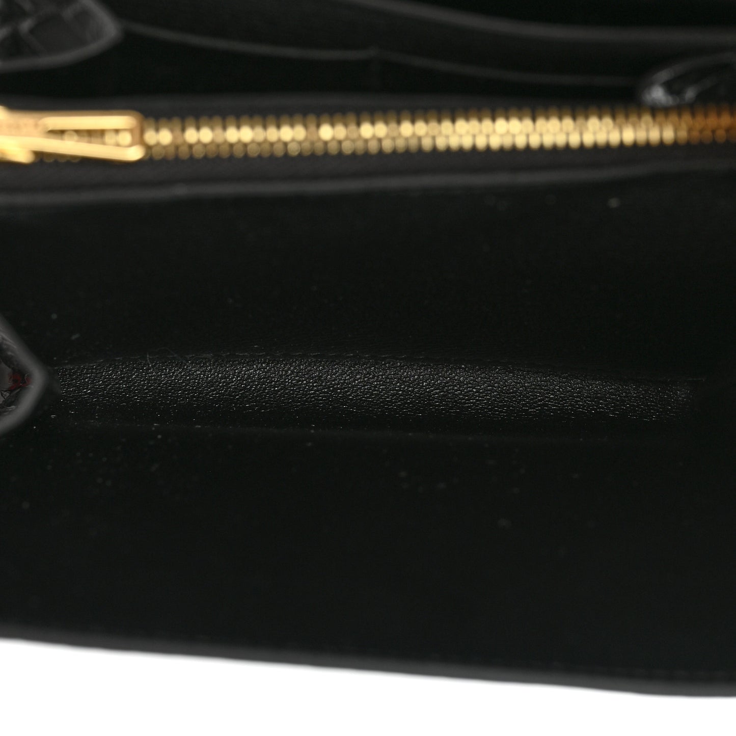 Shiny Alligator Constance Short Wallet Black