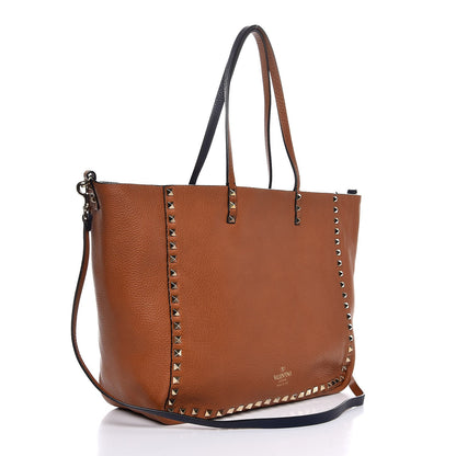 Valentino Garavani Pebbled Calfskin Medium Rockstud Reversible Tote Light Cuir Marine 7 of 12