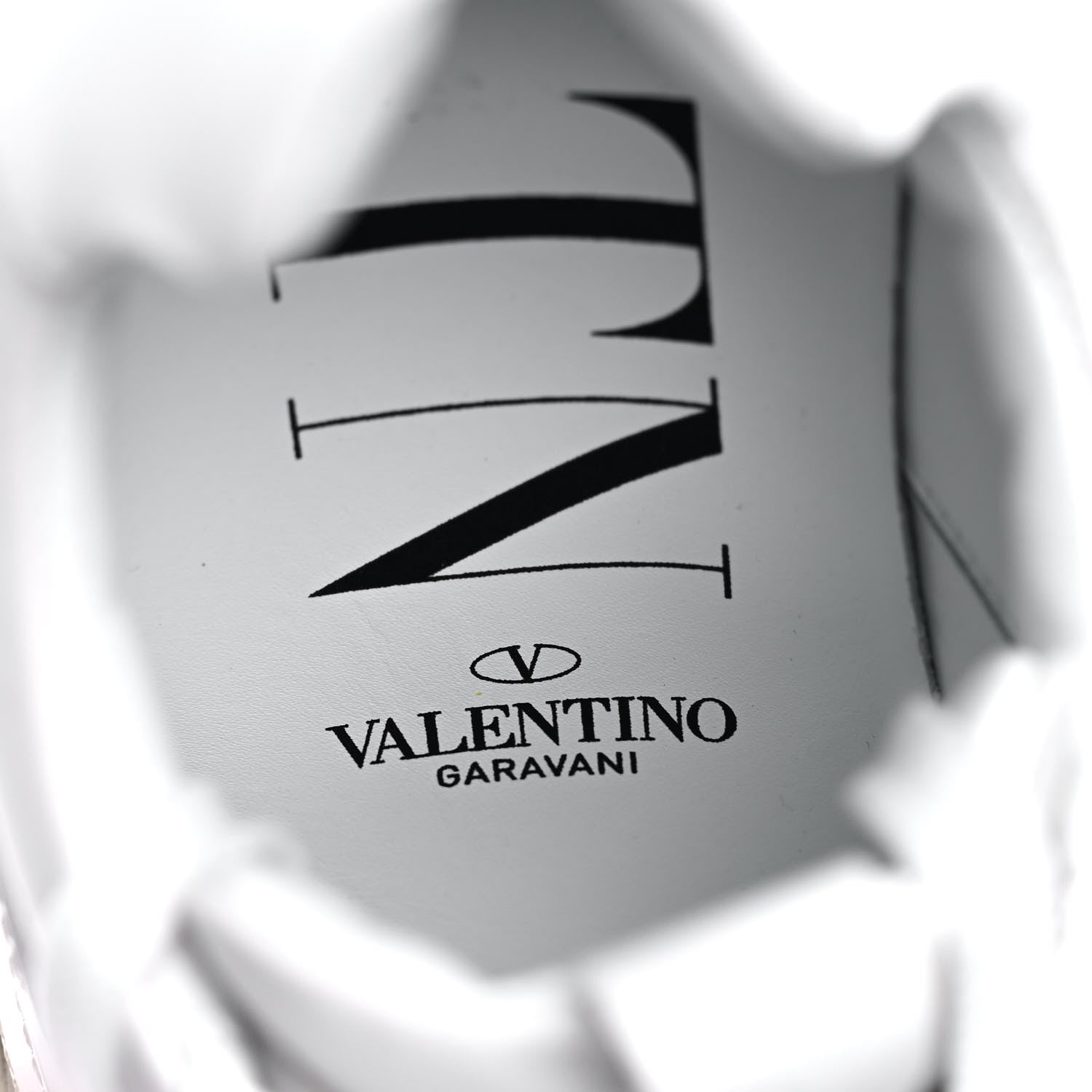 Valentino Garavani Calfskin Mens Bounce Sneakers 40 White 9 of 13