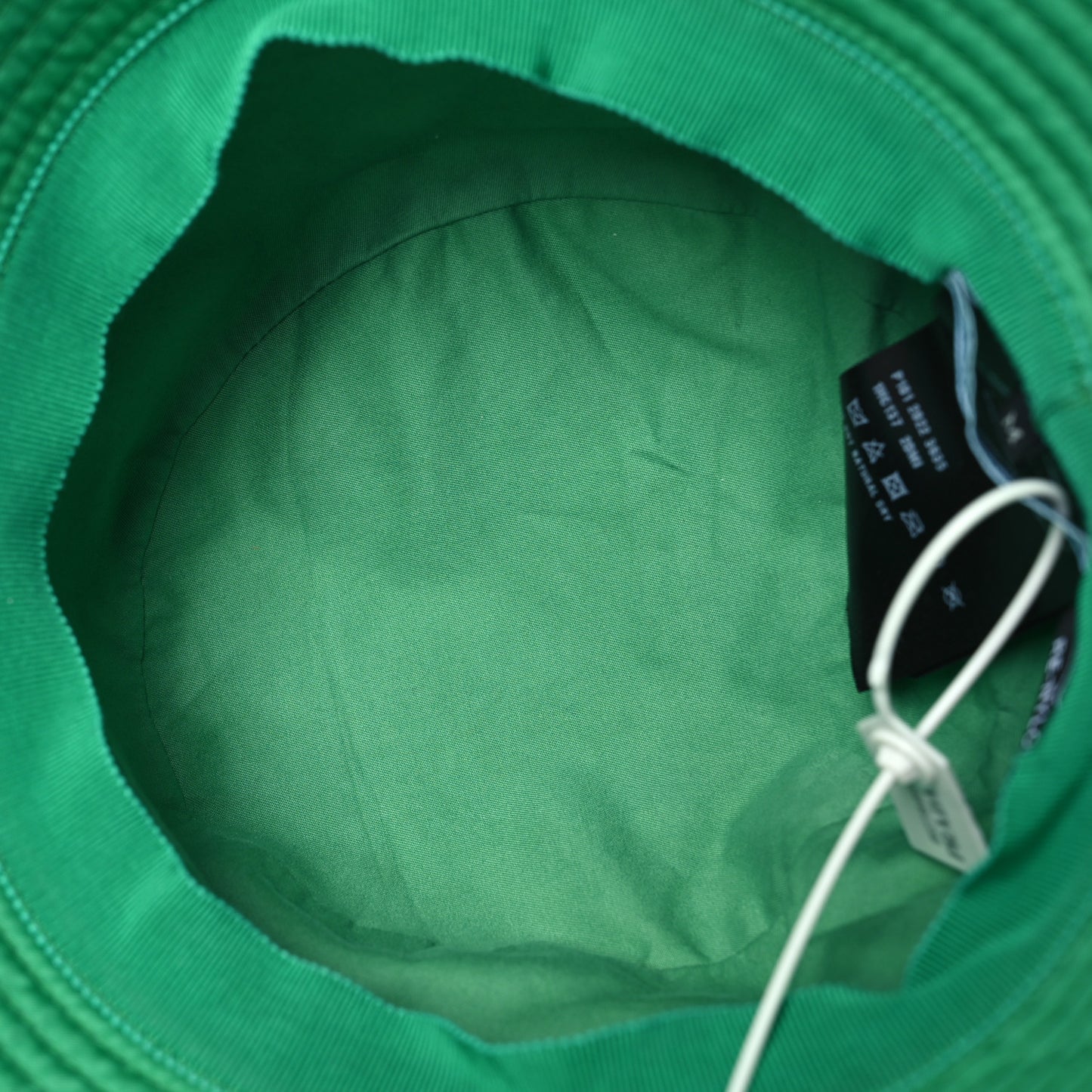 Re-Nylon Triangle Womens Bucket Hat M Menta