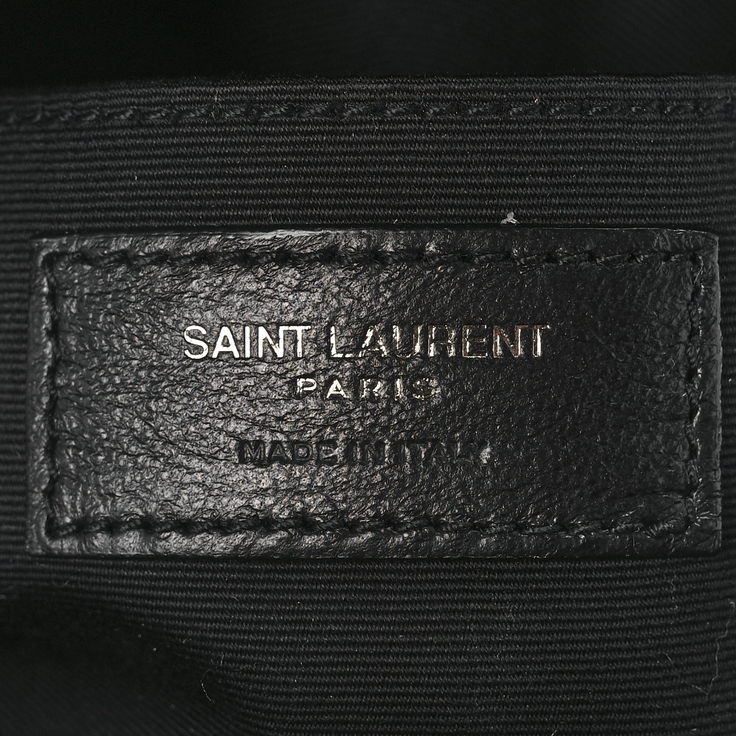 Calfskin Matelasse Chevron Round Vinyle Camera Bag Black